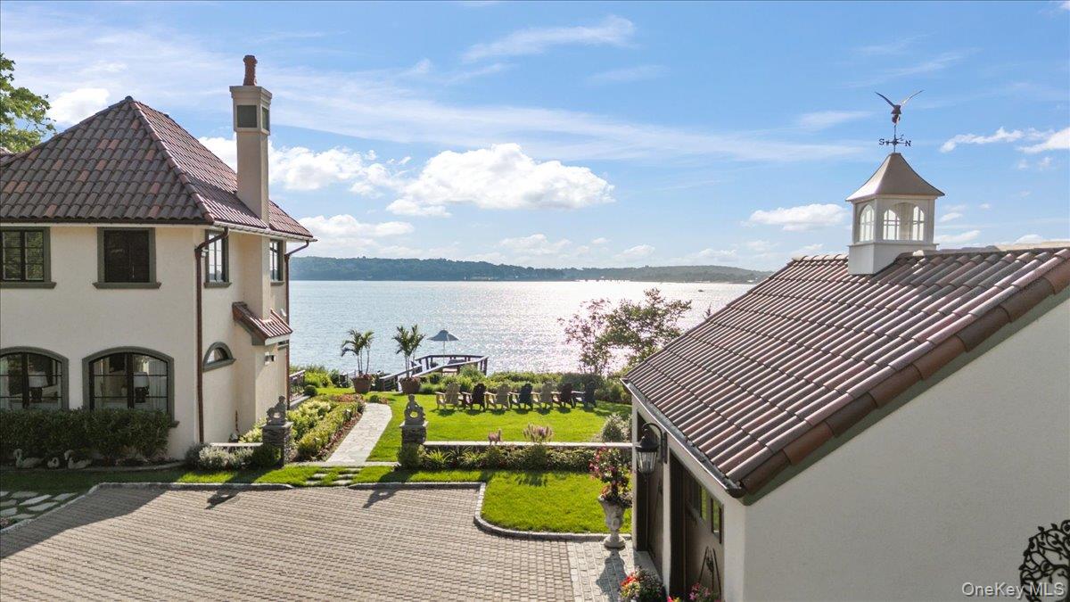 353 Centre Island Road