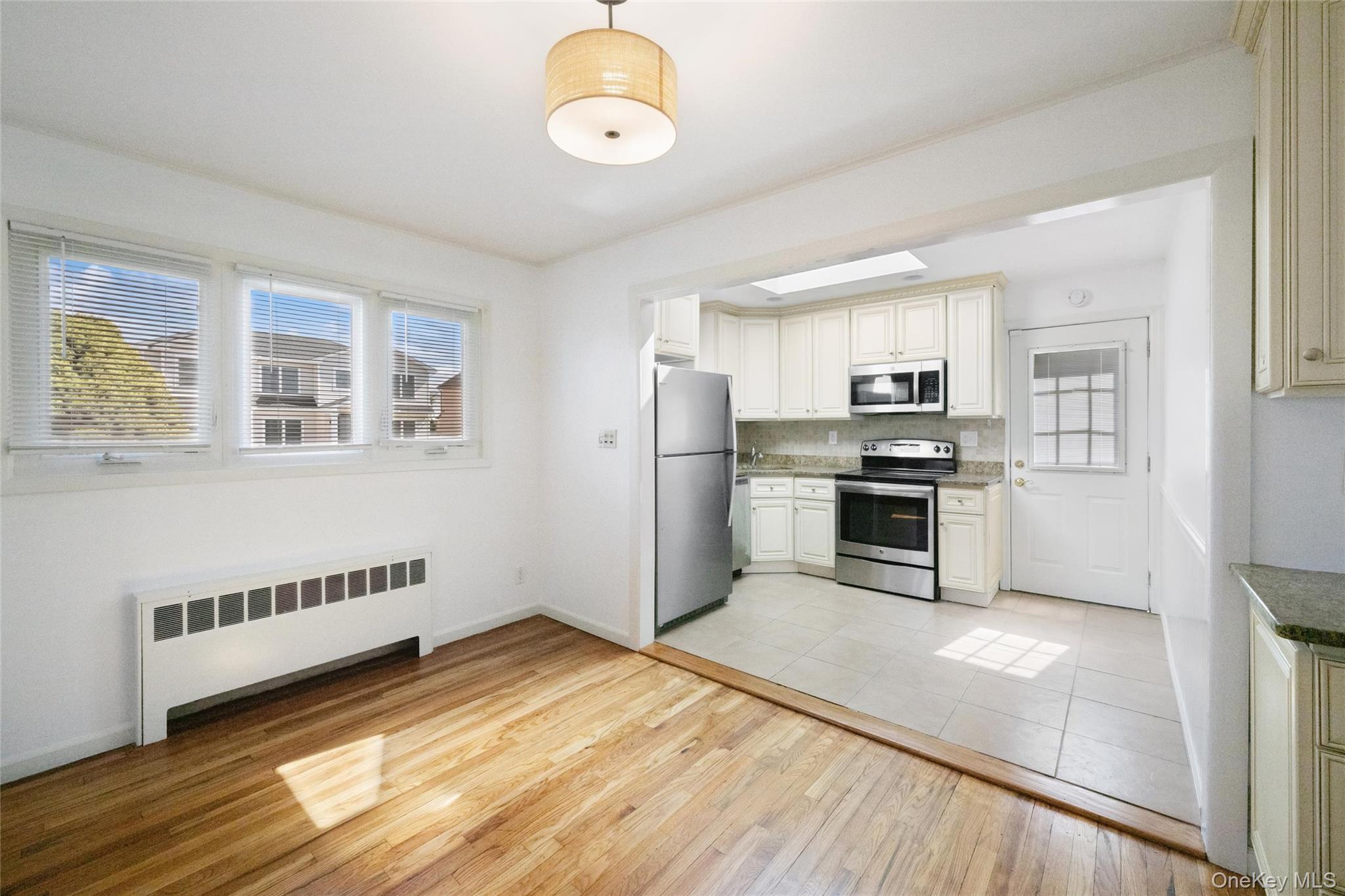 31 Evelyn Lane