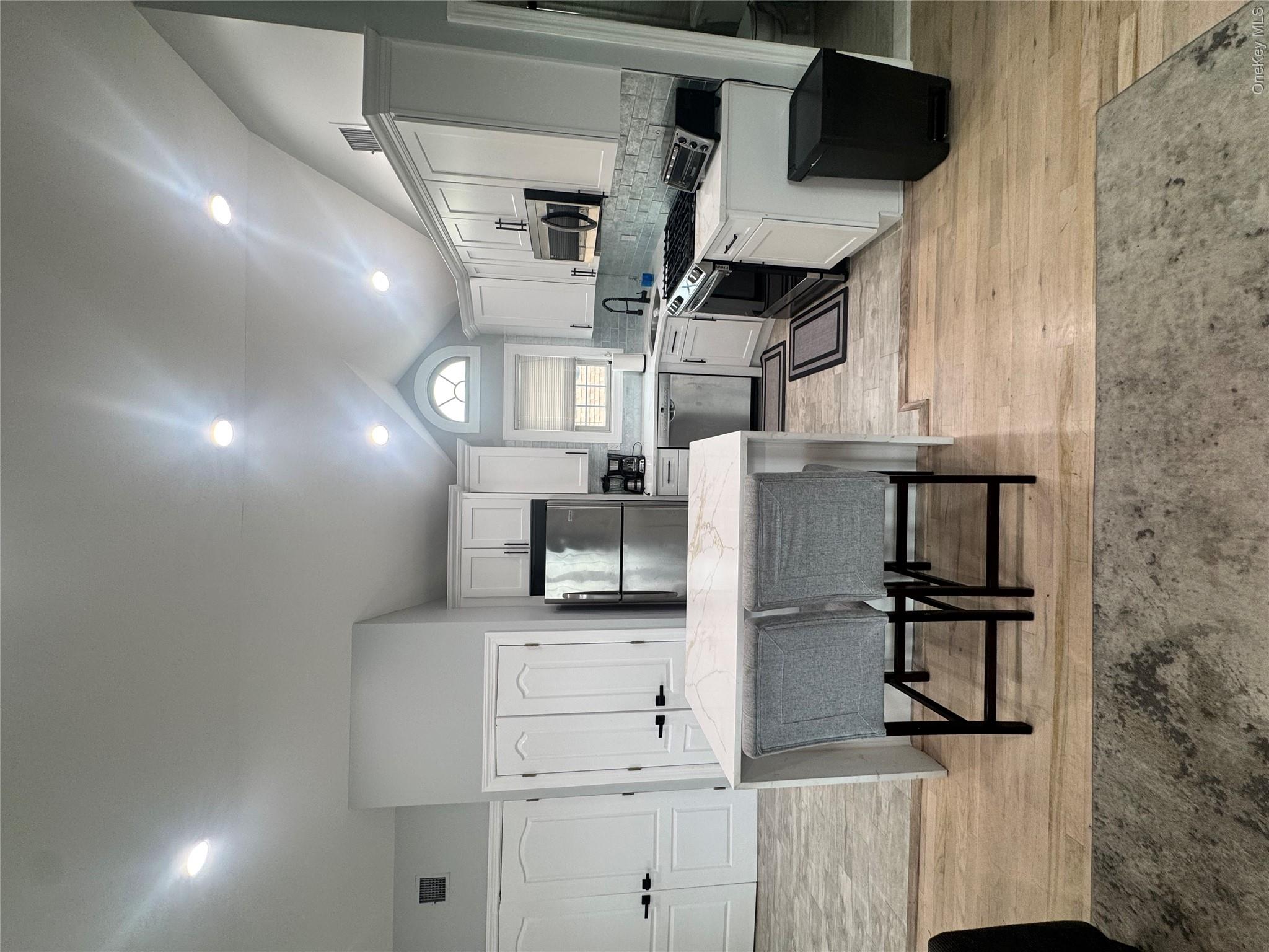 68 Brookline Avenue Unit: upper