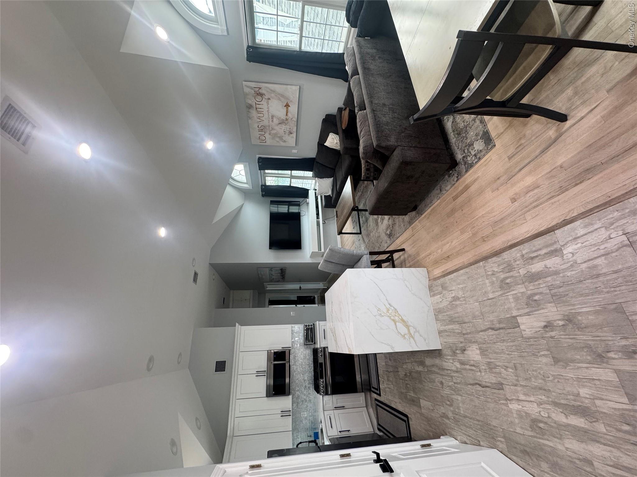 68 Brookline Avenue Unit: upper