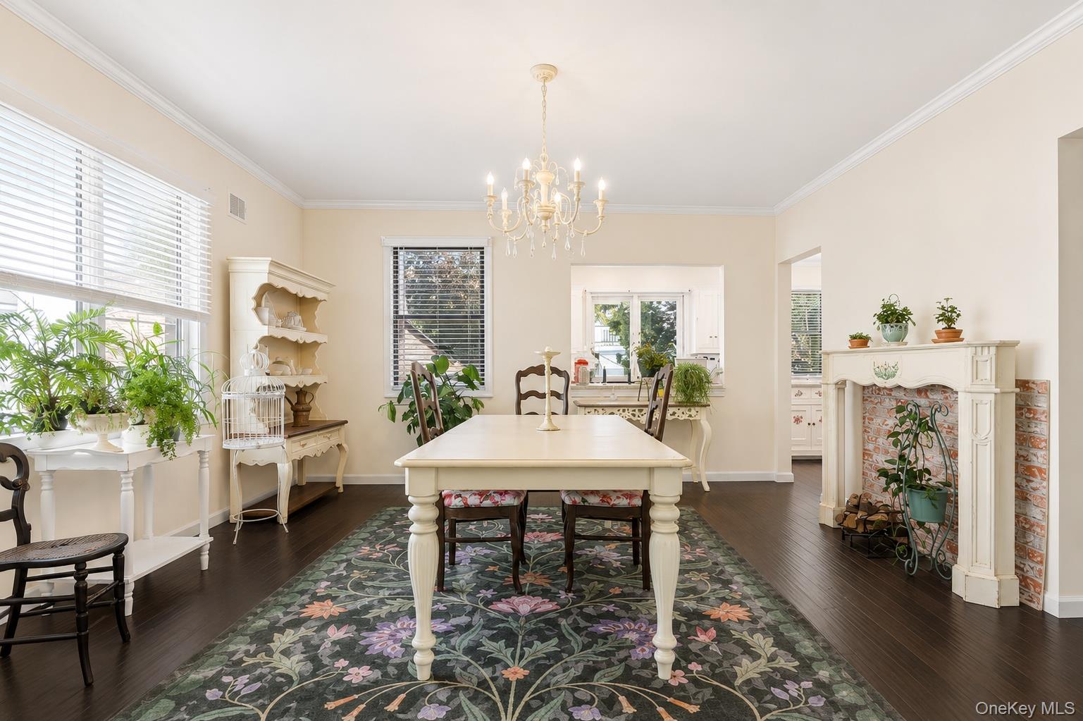 439 W Olive Street