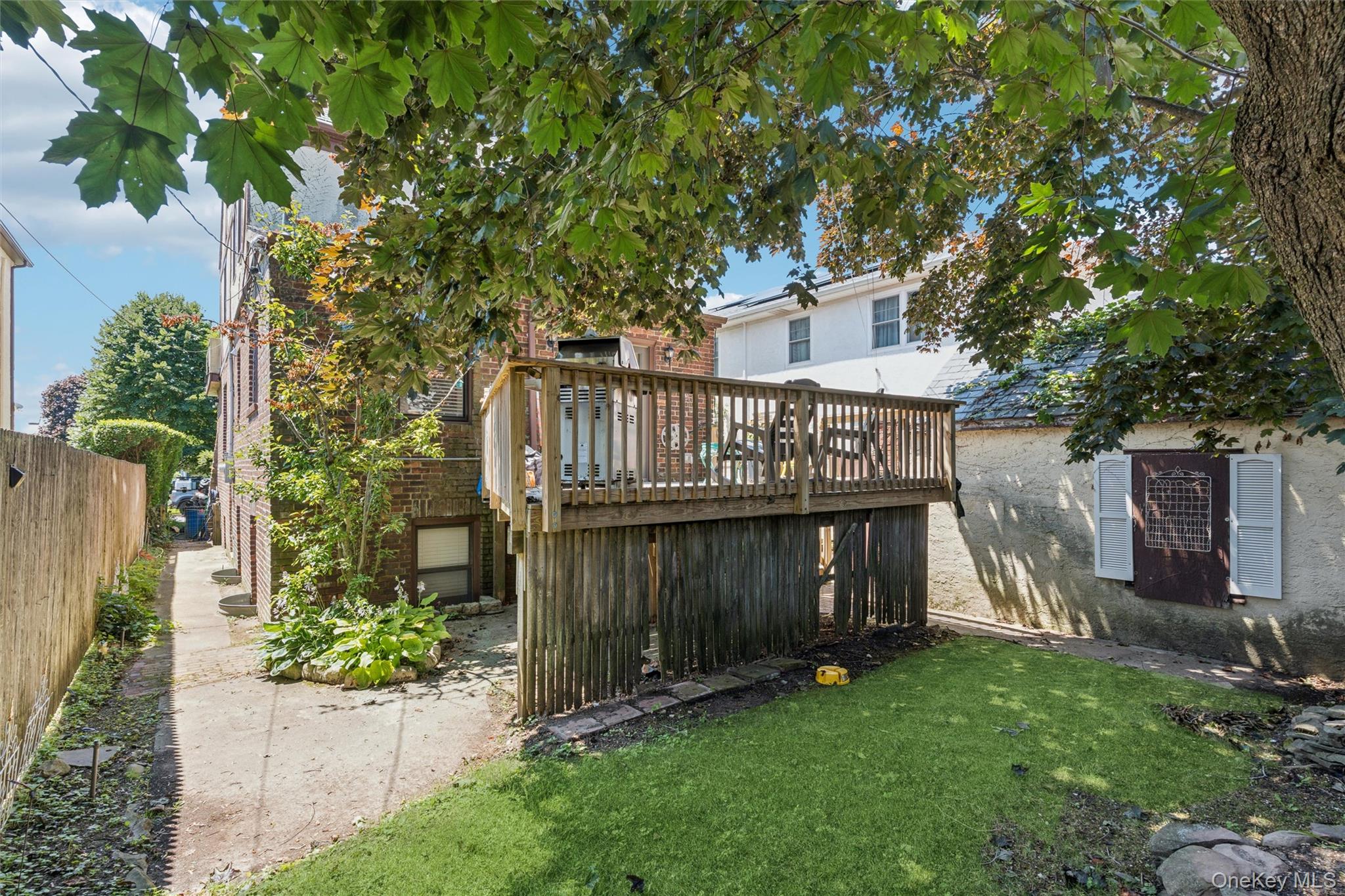 439 W Olive Street