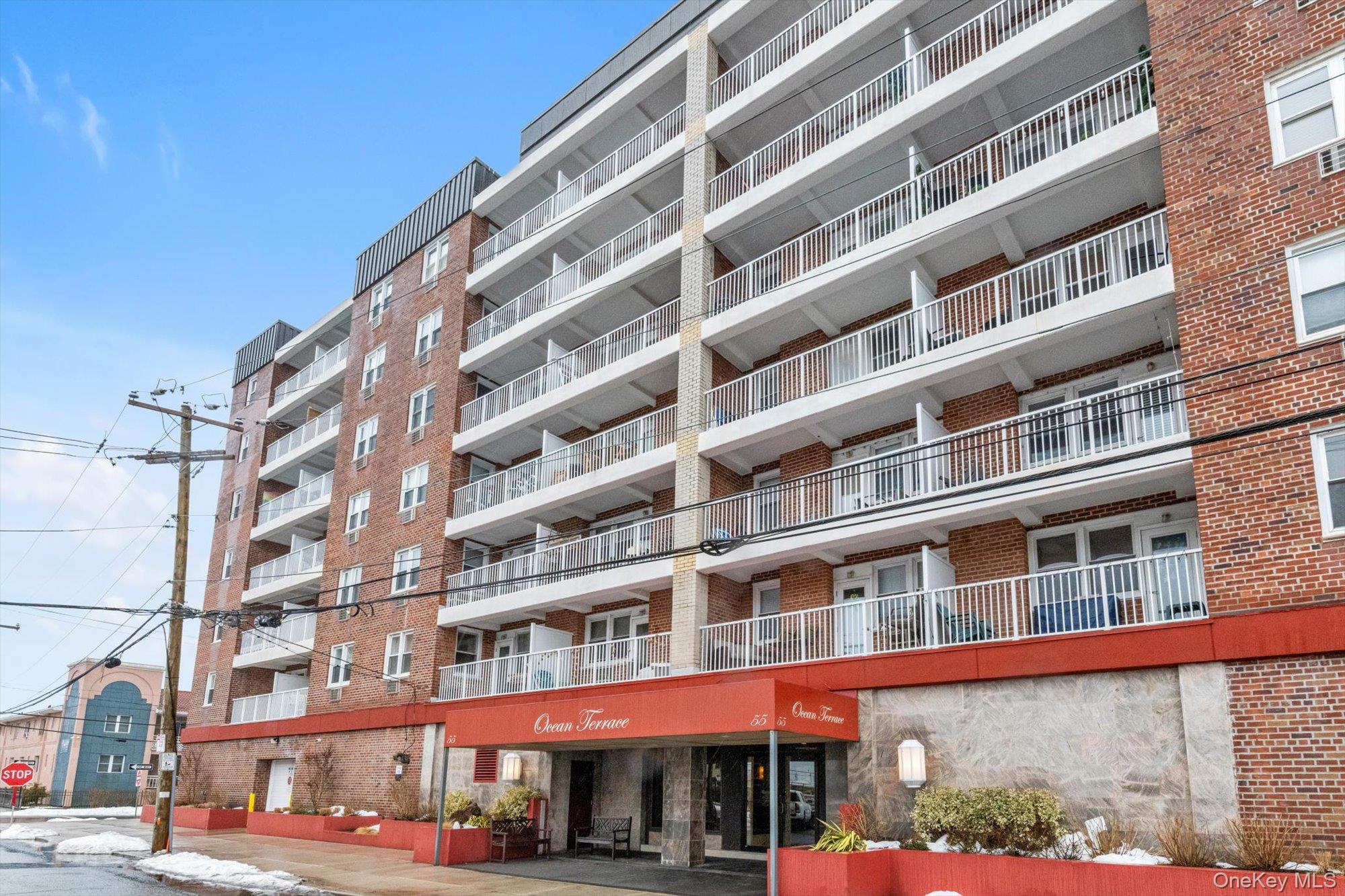 55 Monroe Boulevard Unit: 5R