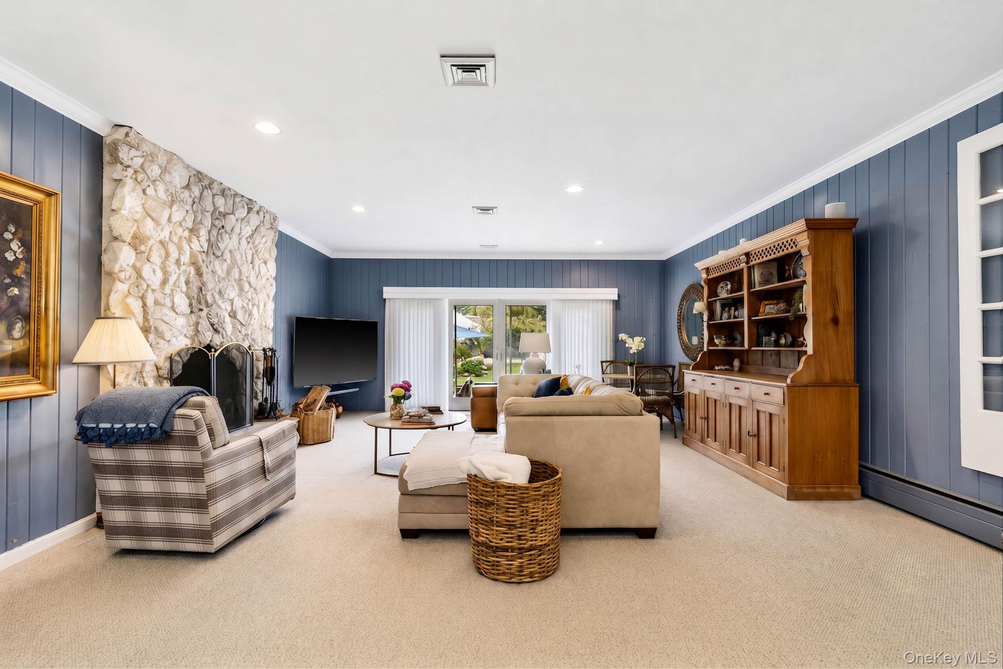 312 Riverside Drive