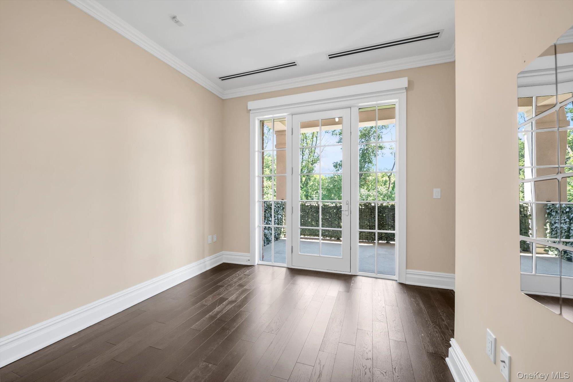 3000 Royal Court Unit: 3107