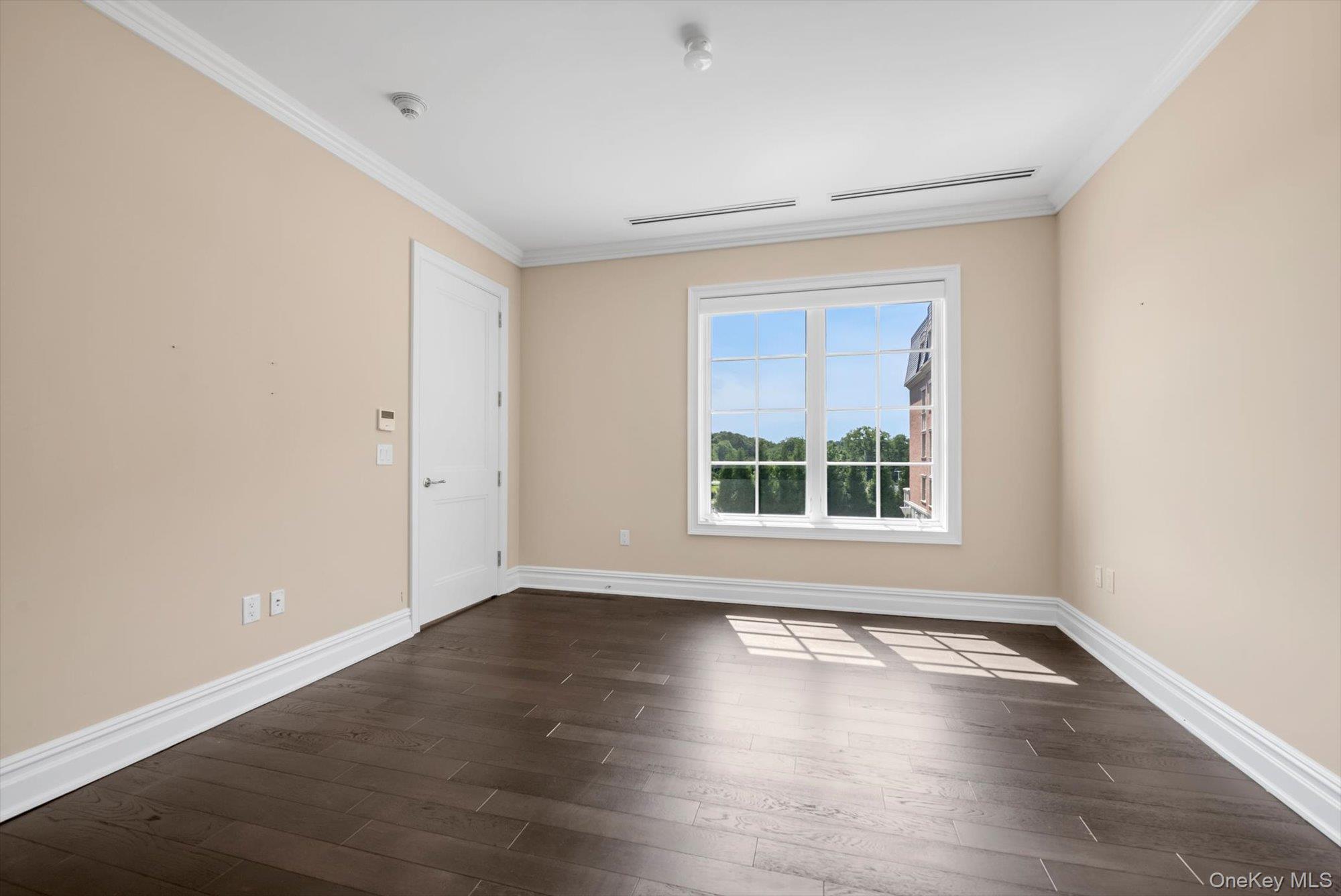 3000 Royal Court Unit: 3107