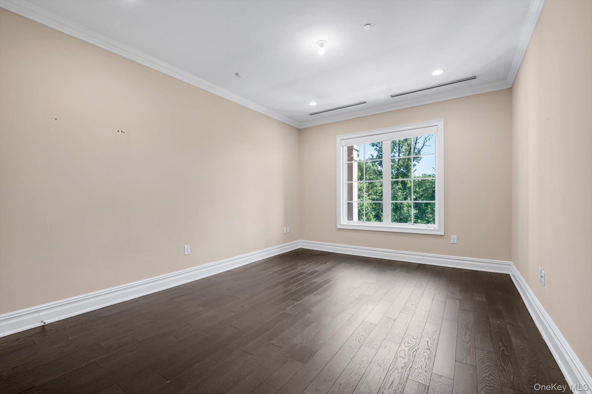 3000 Royal Court Unit: 3107