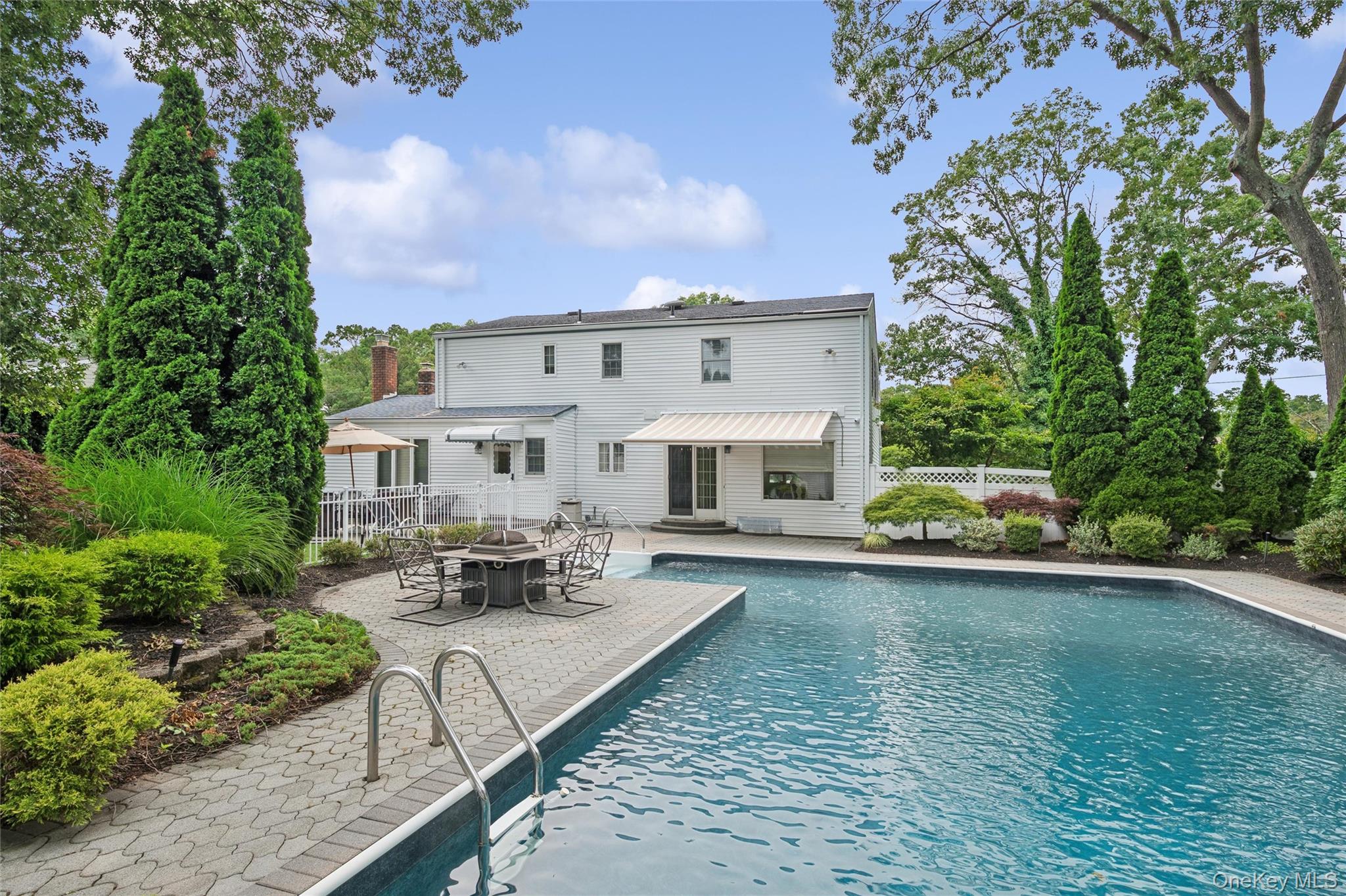 63 Woodview Lane