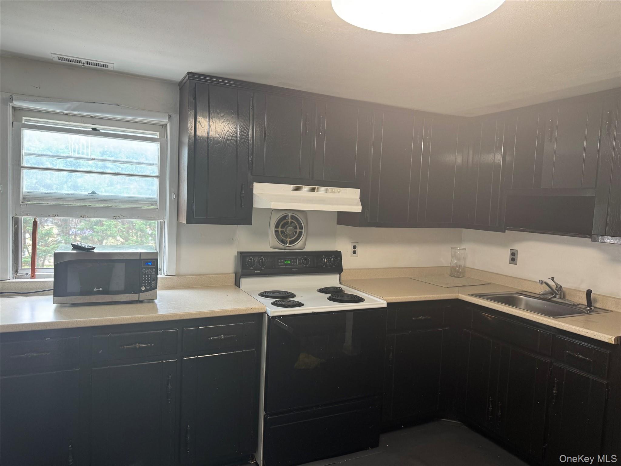 124 Parkdale Drive