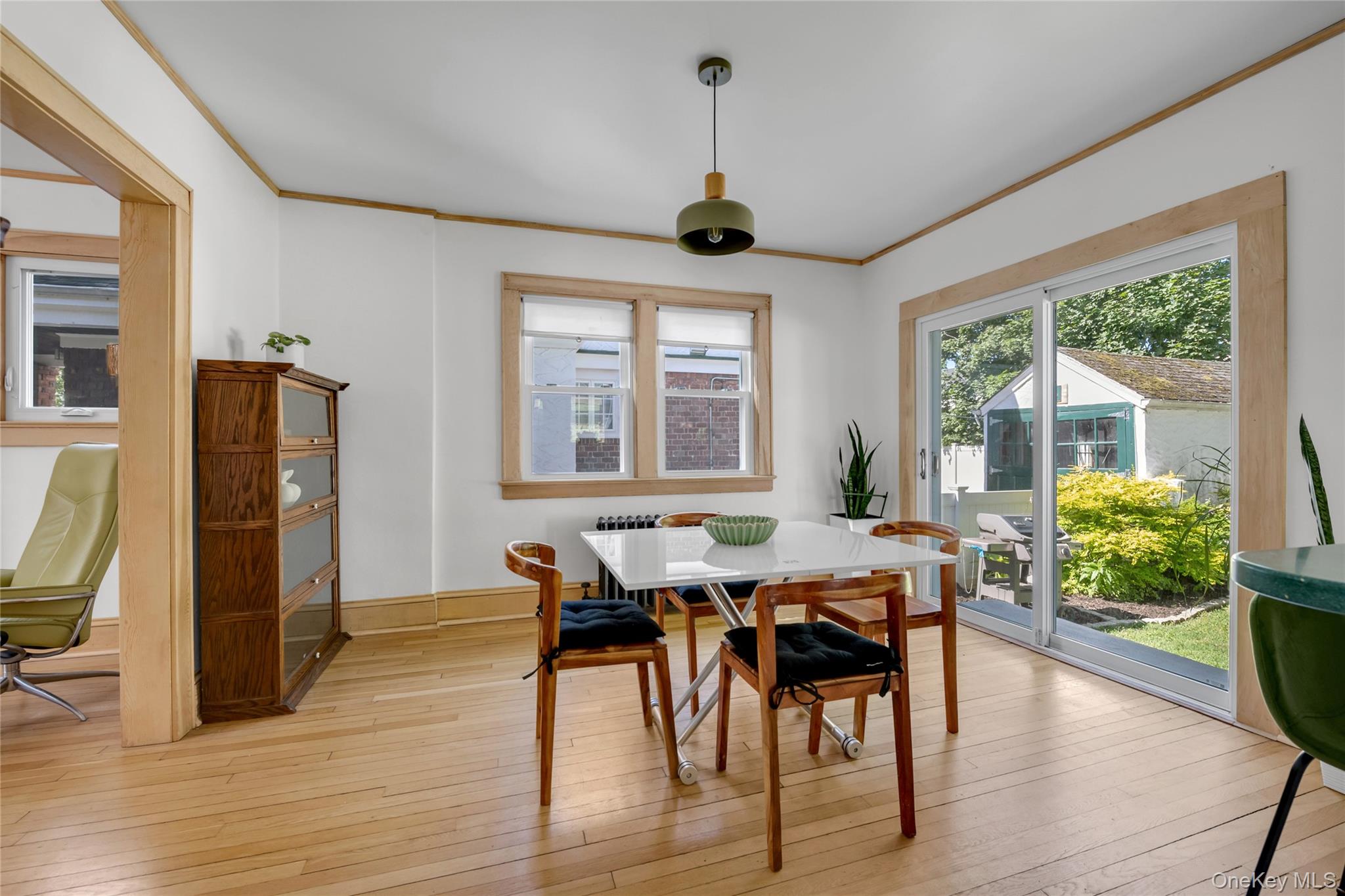 48 Hillview Avenue