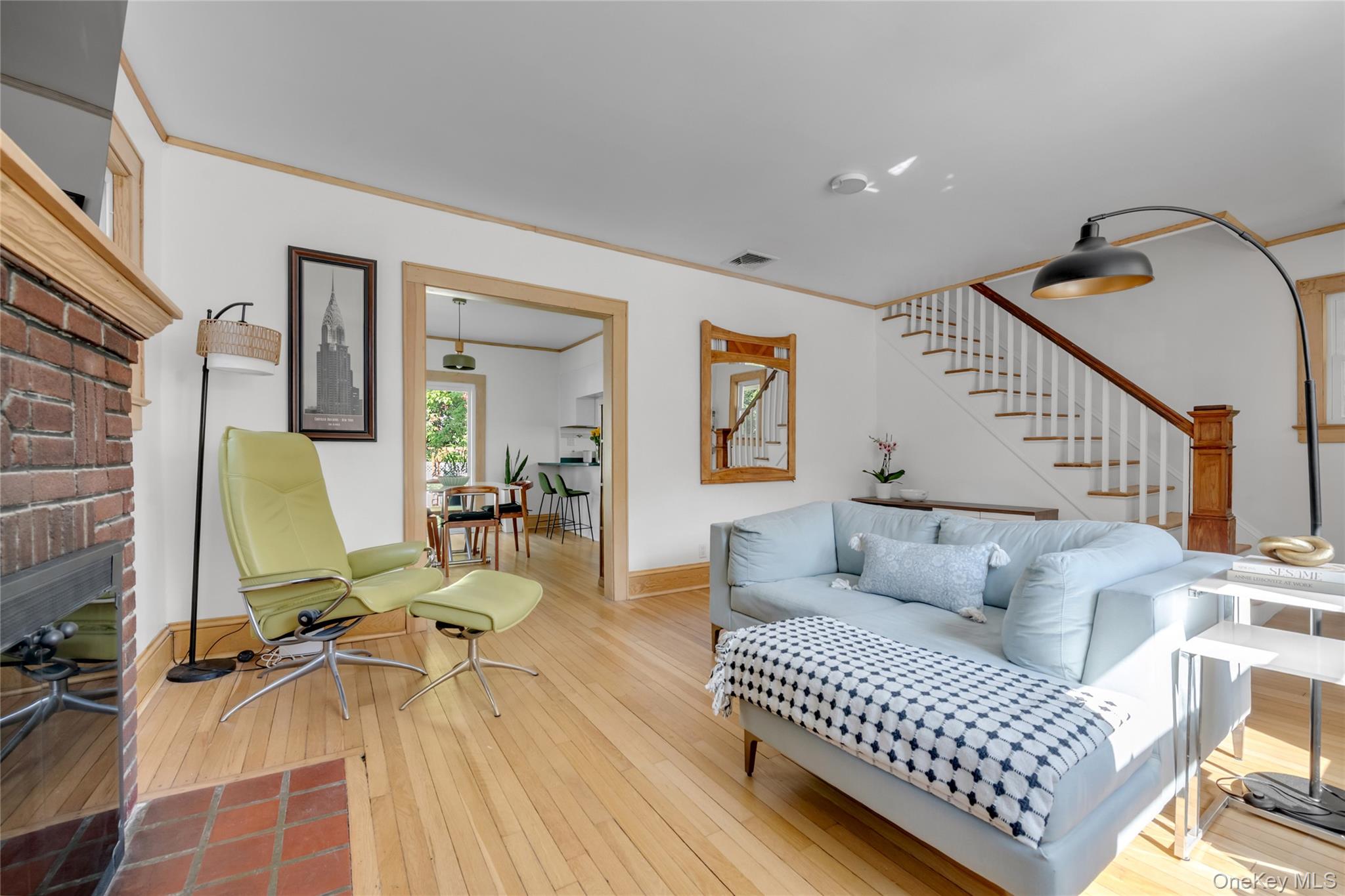 48 Hillview Avenue