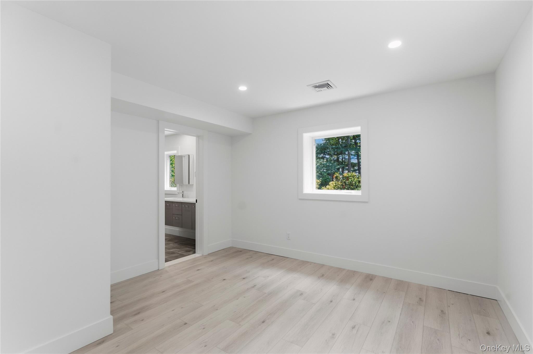 31 Saw Mill Road