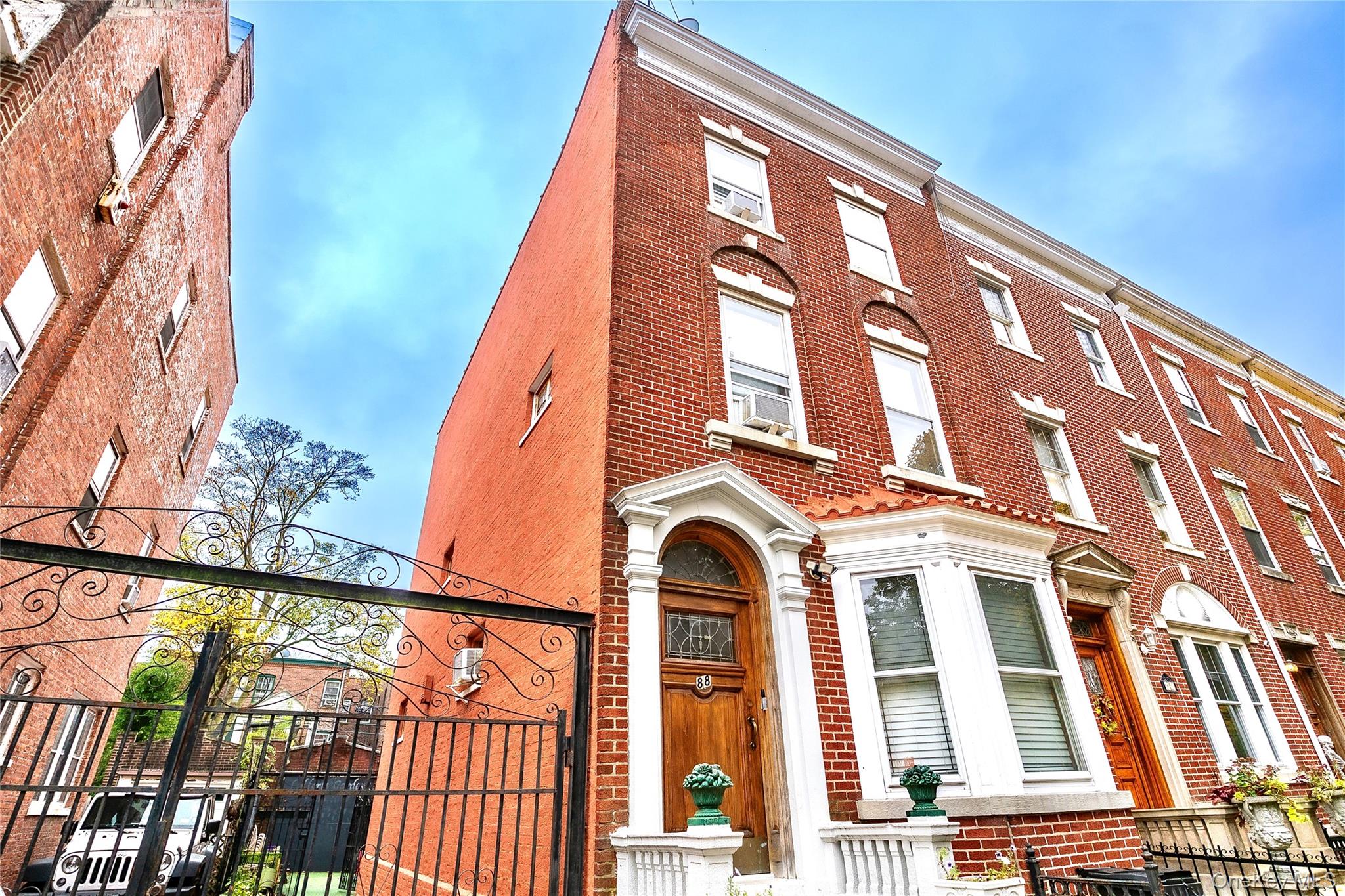 88 Midwood Street