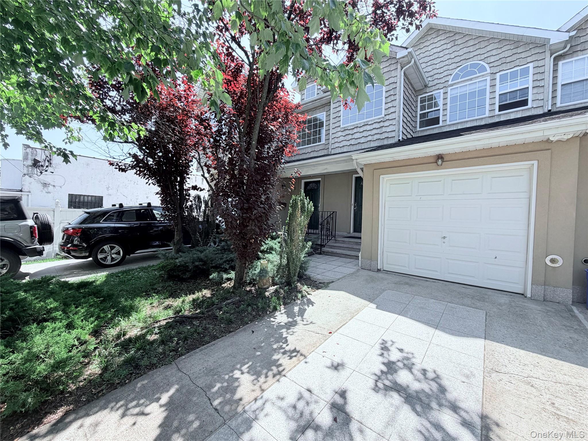 12 Yennicock Avenue
