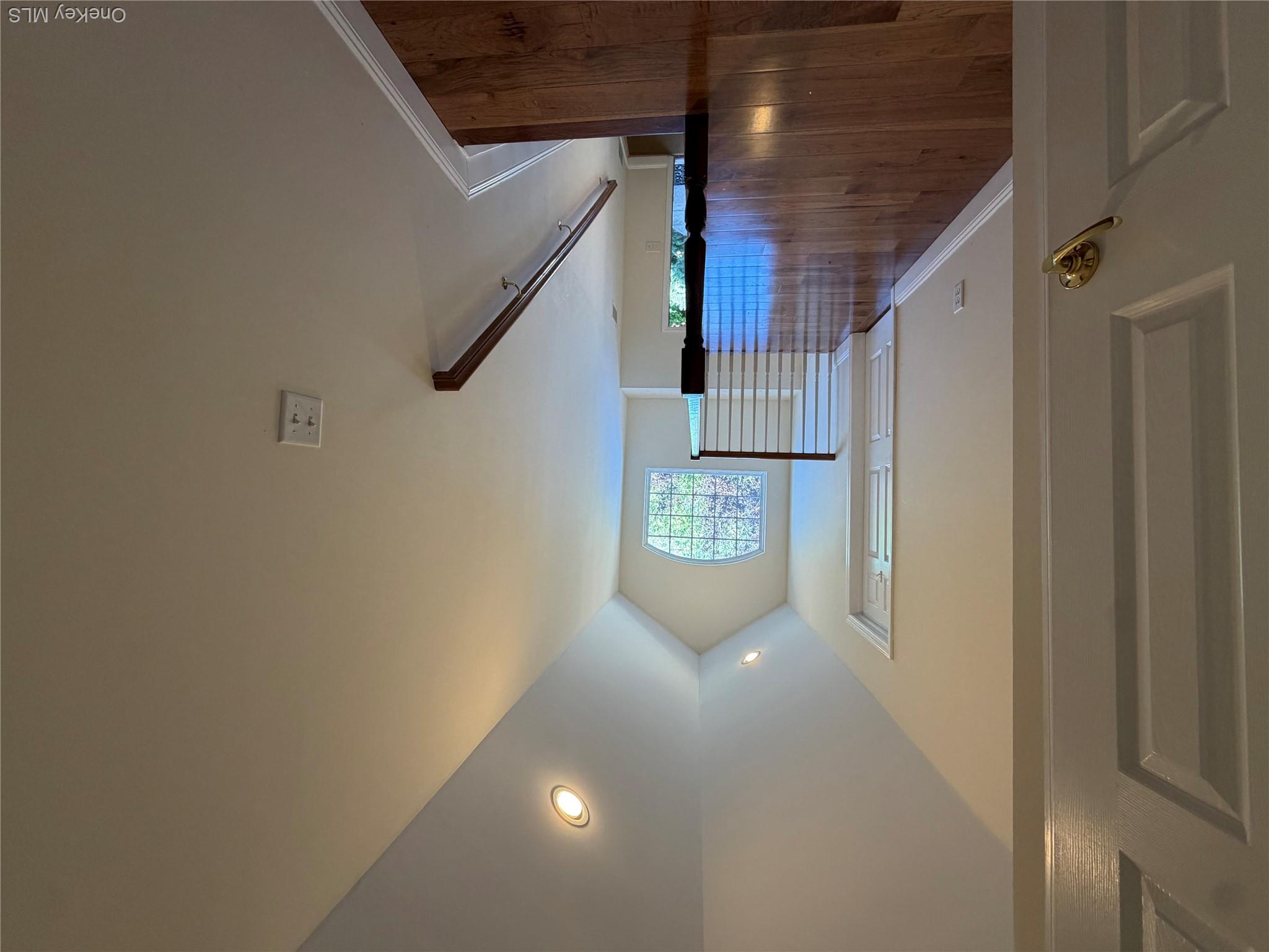 12 Yennicock Avenue