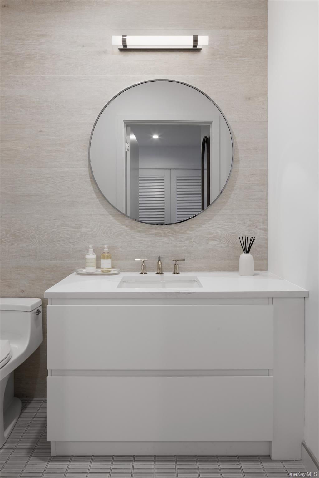 100 Boardwalk Unit: 1008A