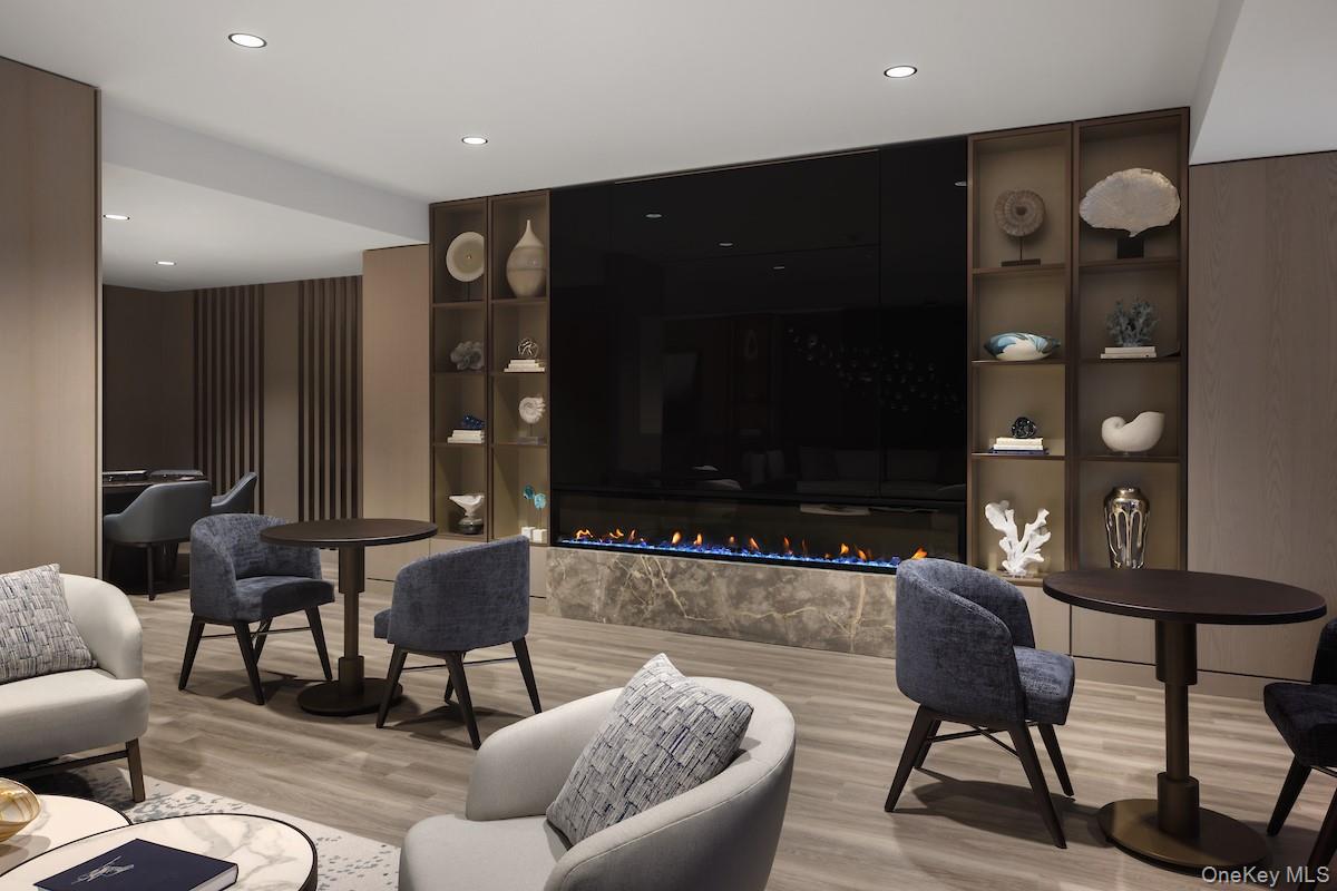 100 Boardwalk Unit: 1008A