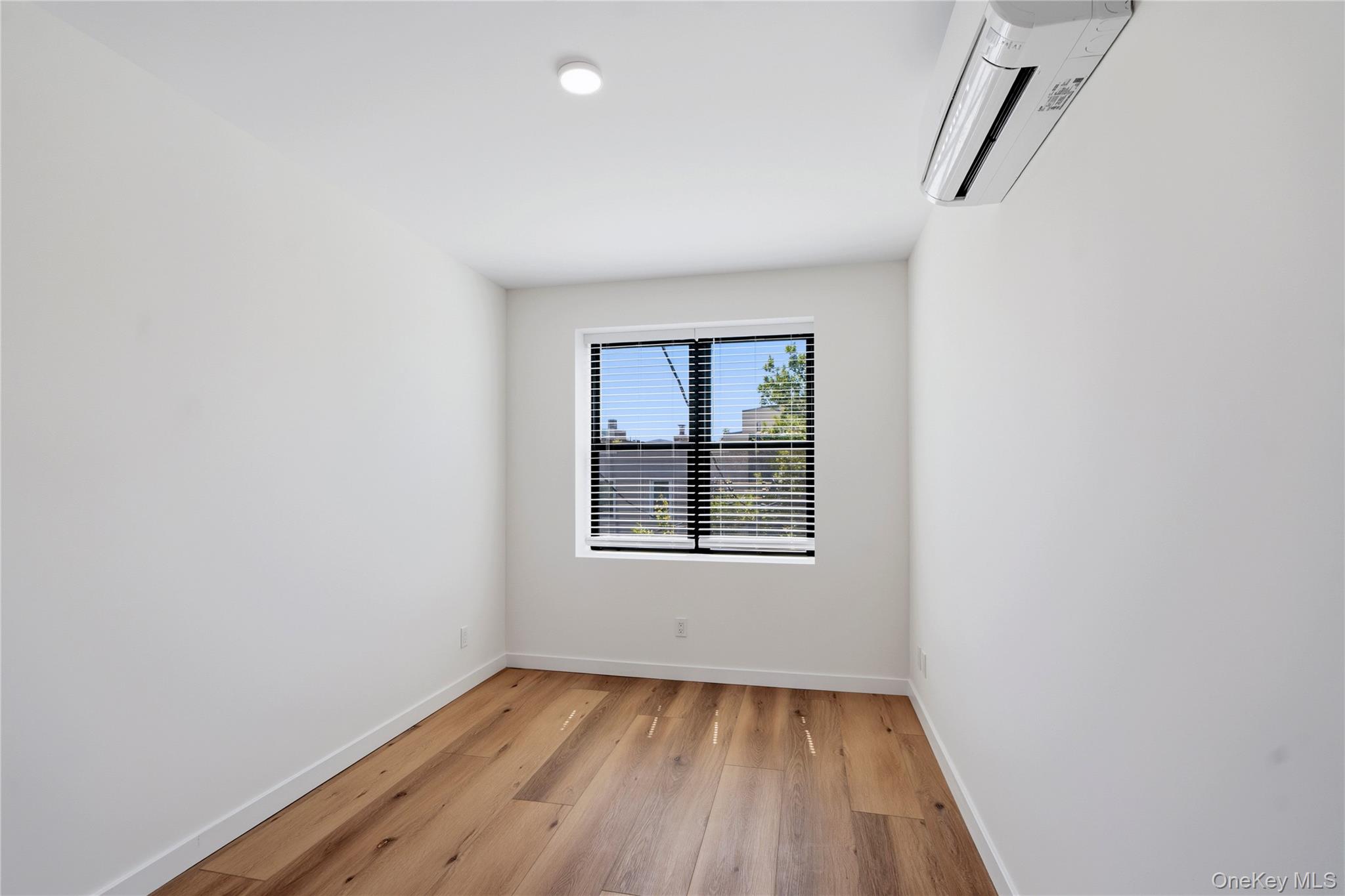 6245 60th Street Unit: 2