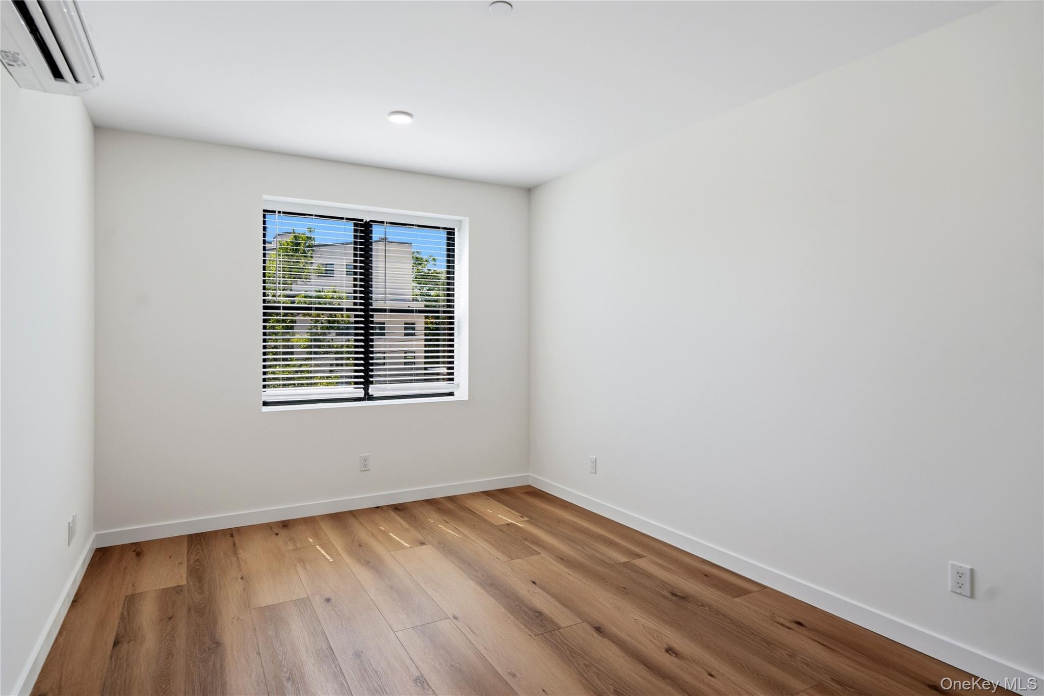 6245 60th Street Unit: 2