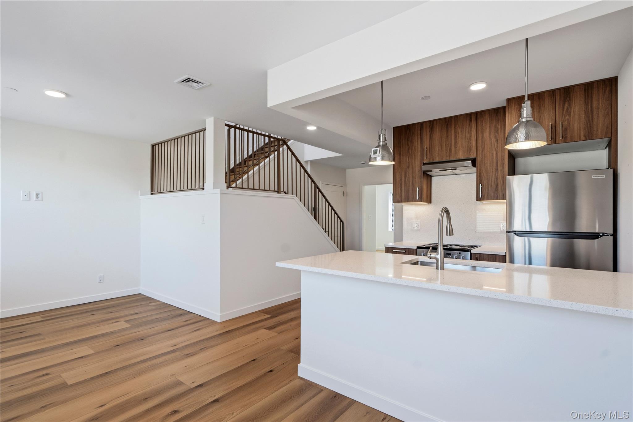 6245 60th Street Unit: 2