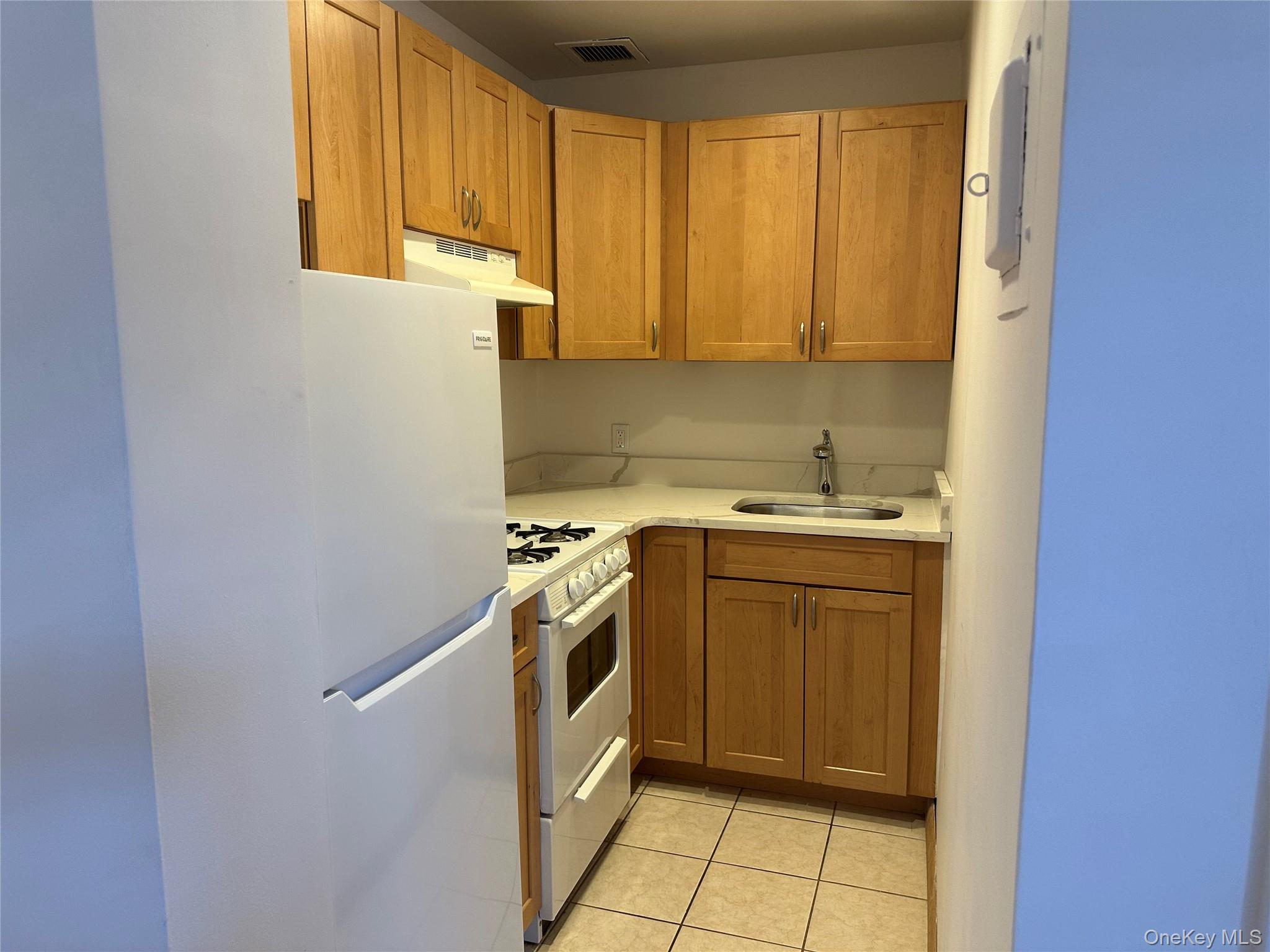 310 Riverside Boulevard Unit: 2K