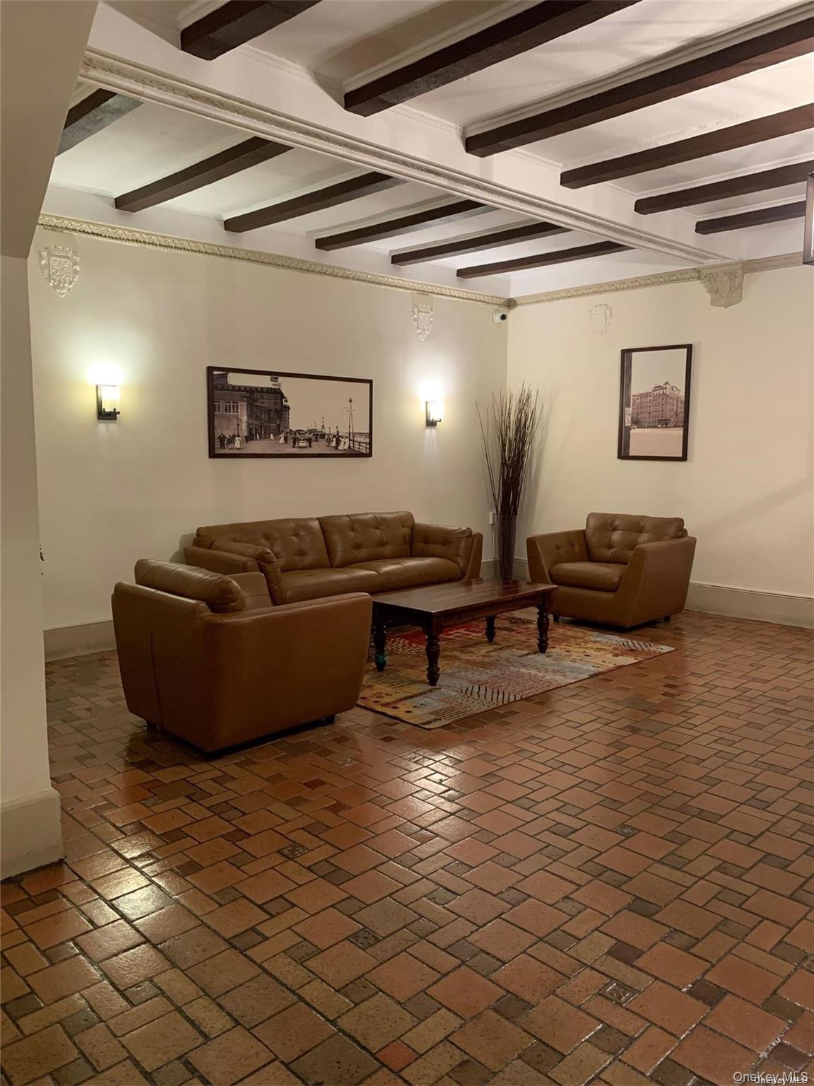310 Riverside Boulevard Unit: 1G