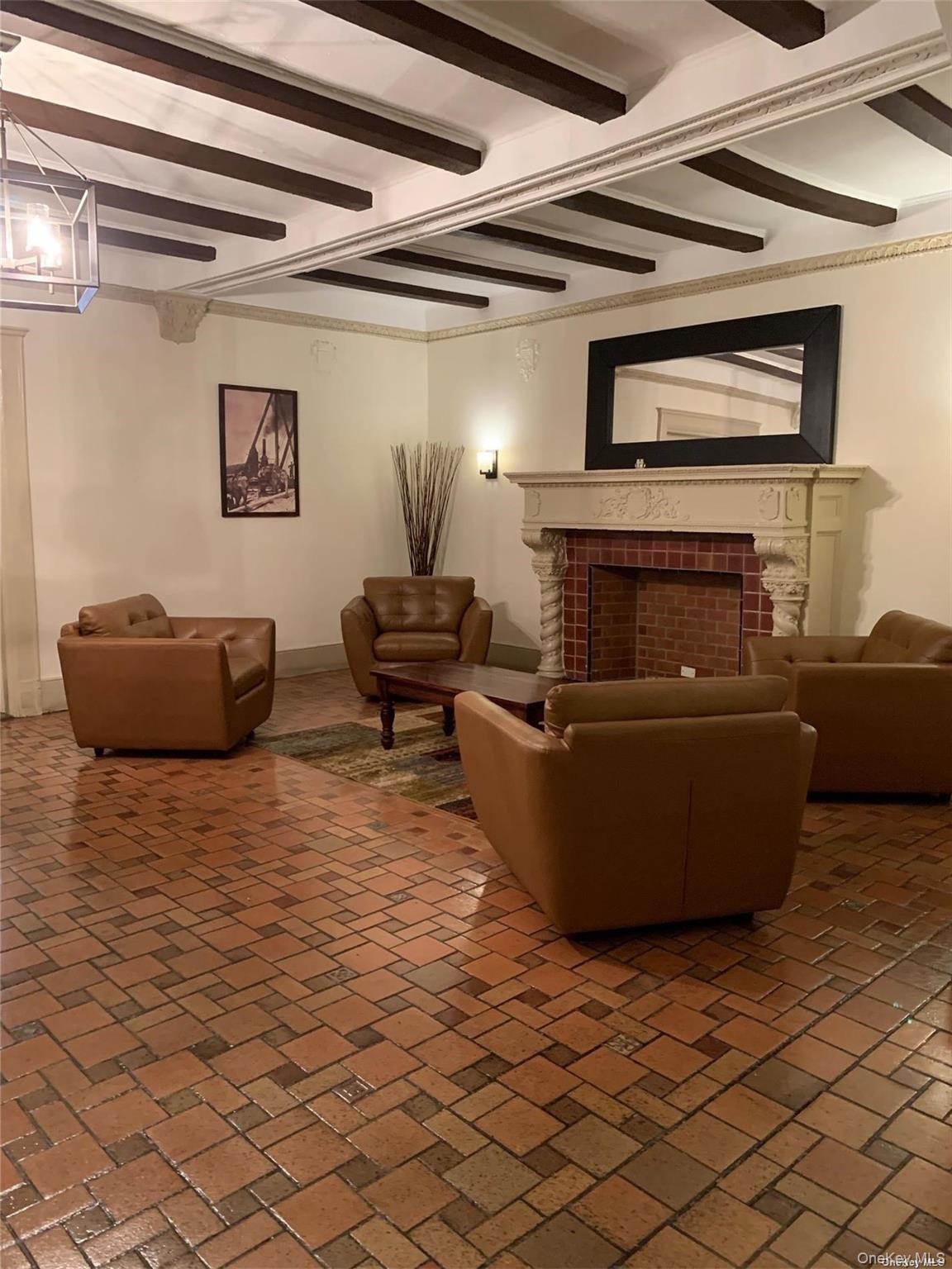 310 Riverside Boulevard Unit: 1G