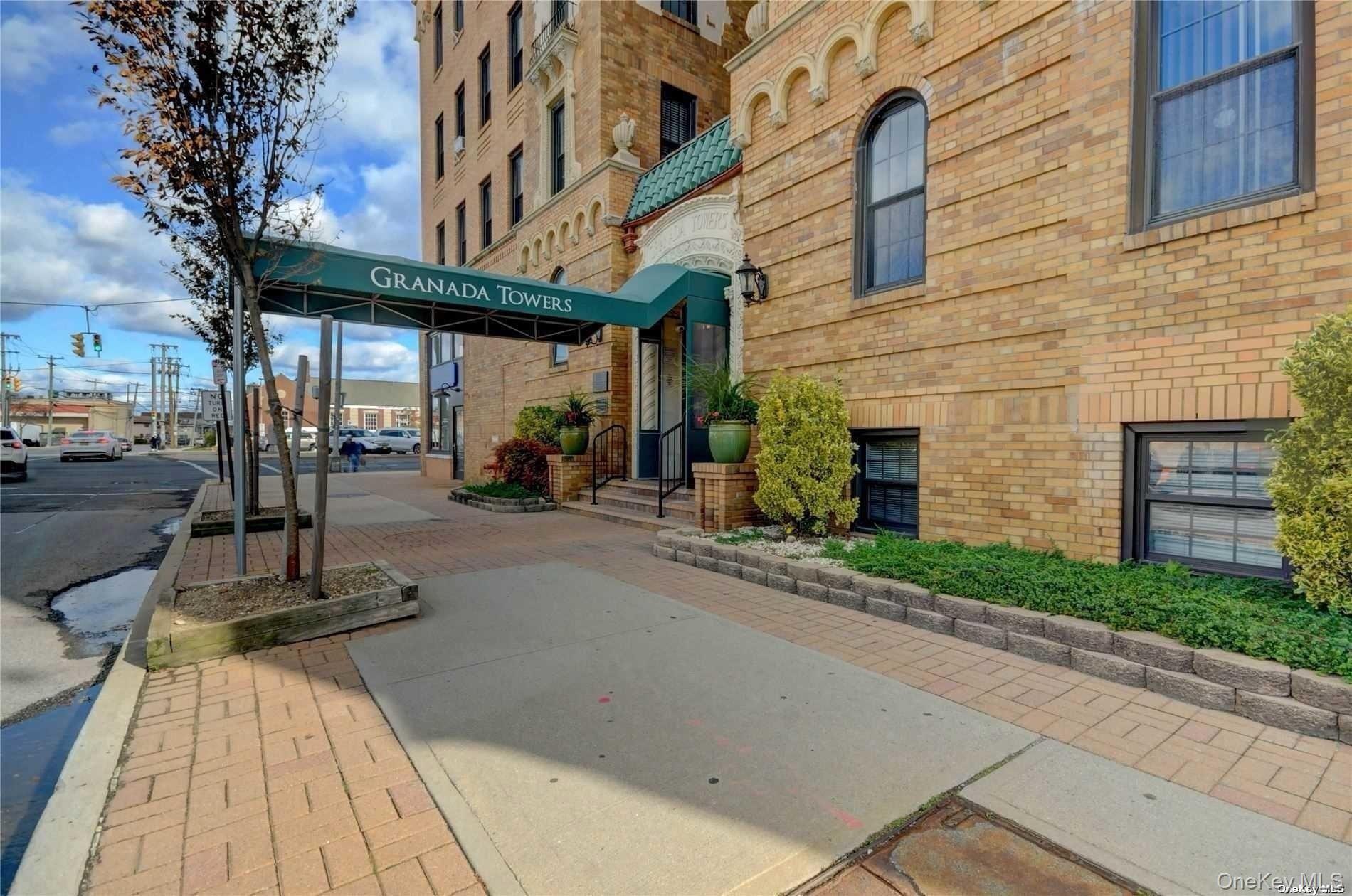 310 Riverside Boulevard Unit: 1G