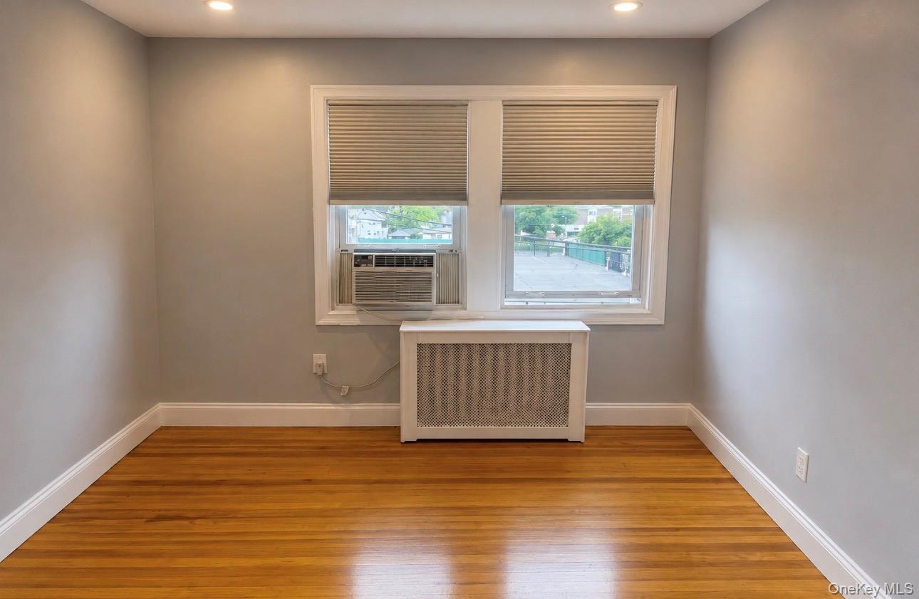 49 Hempstead Avenue