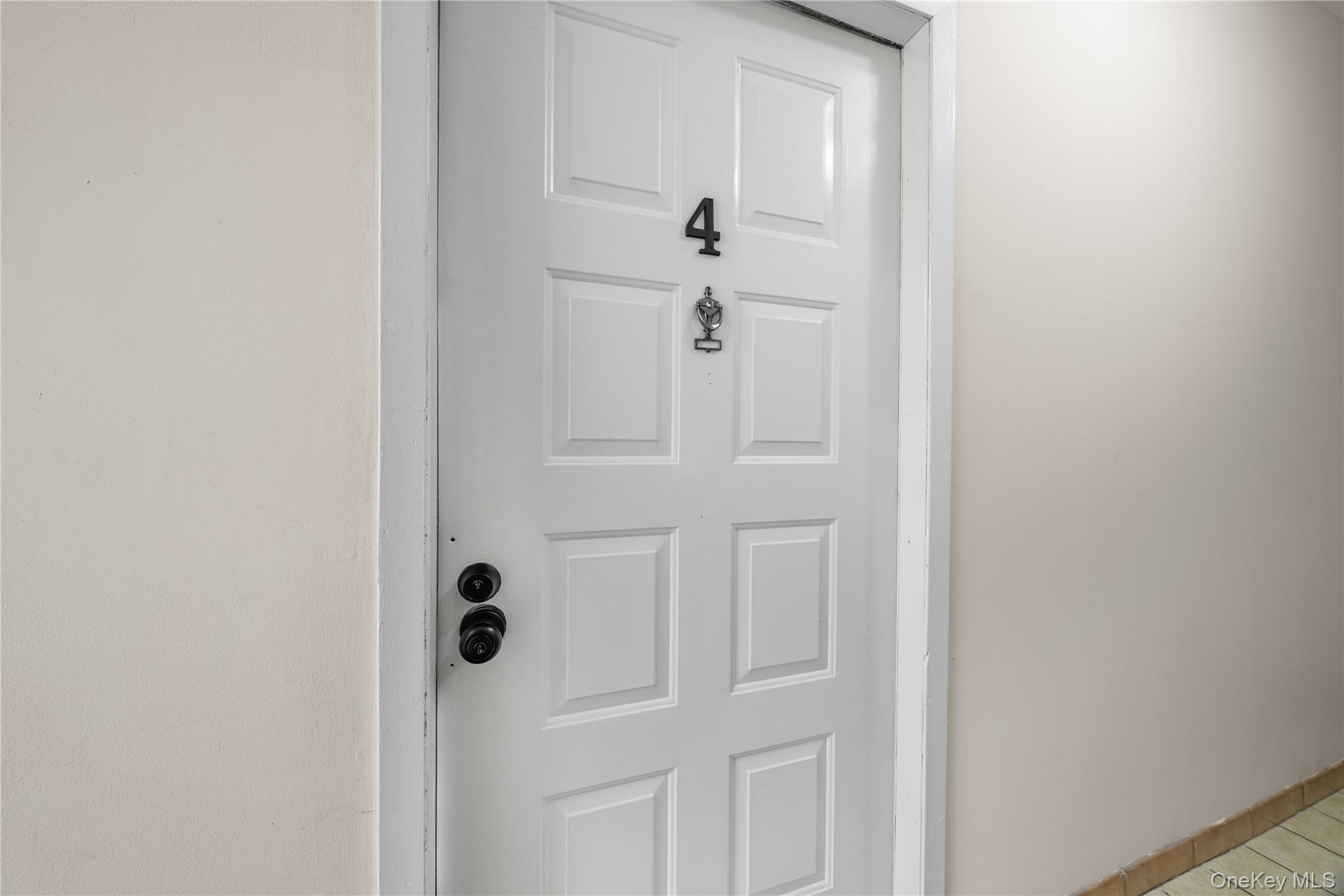 402 Jericho Turnpike Unit: 4