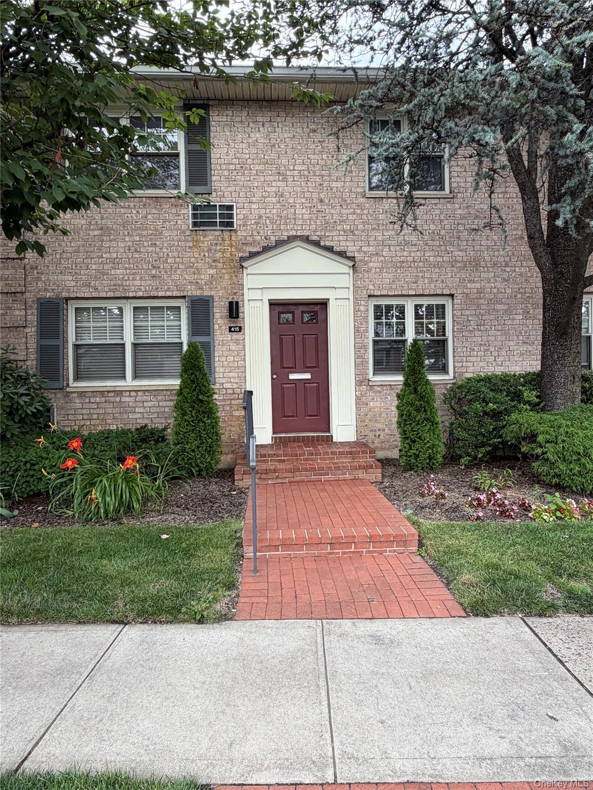 415 Merrick Road Unit: 1L