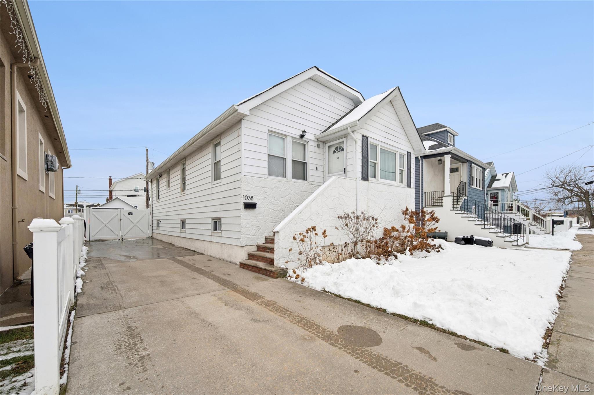 1038 Traymore Boulevard
