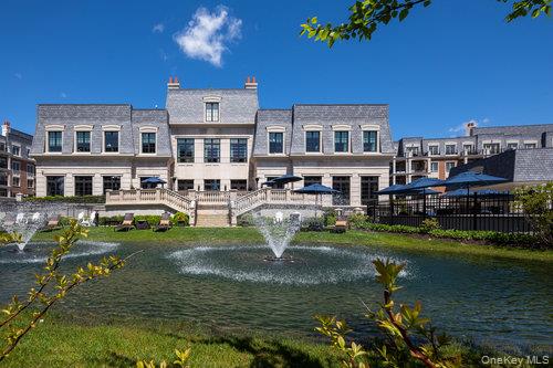 6000 Royal Court Unit: 6204