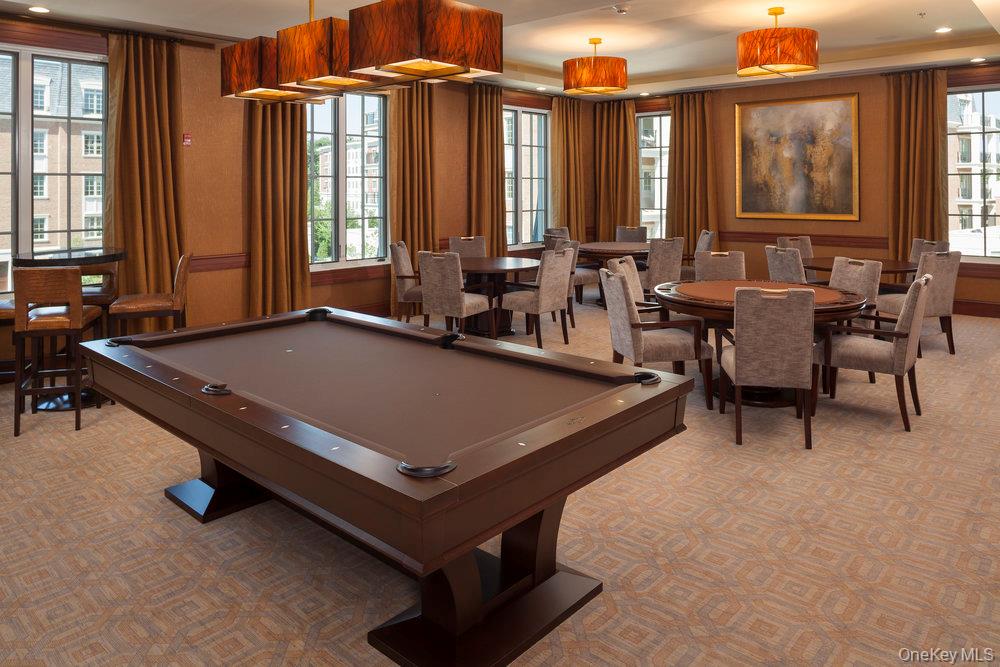 6000 Royal Court Unit: 6204