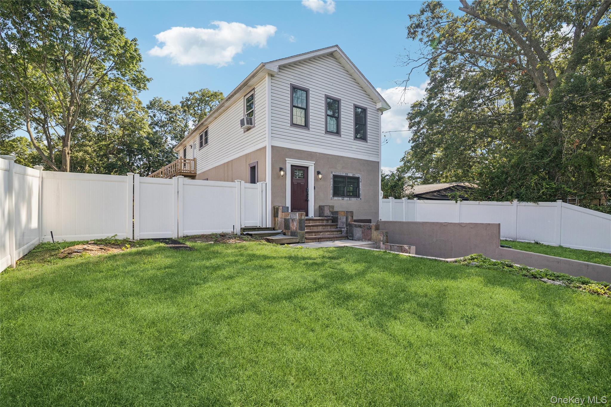 44 Ridgedale Avenue