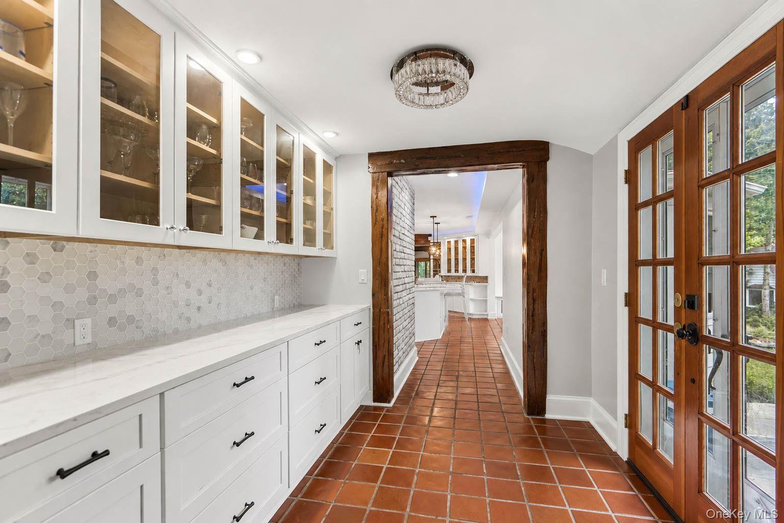450 Oyster Bay Road
