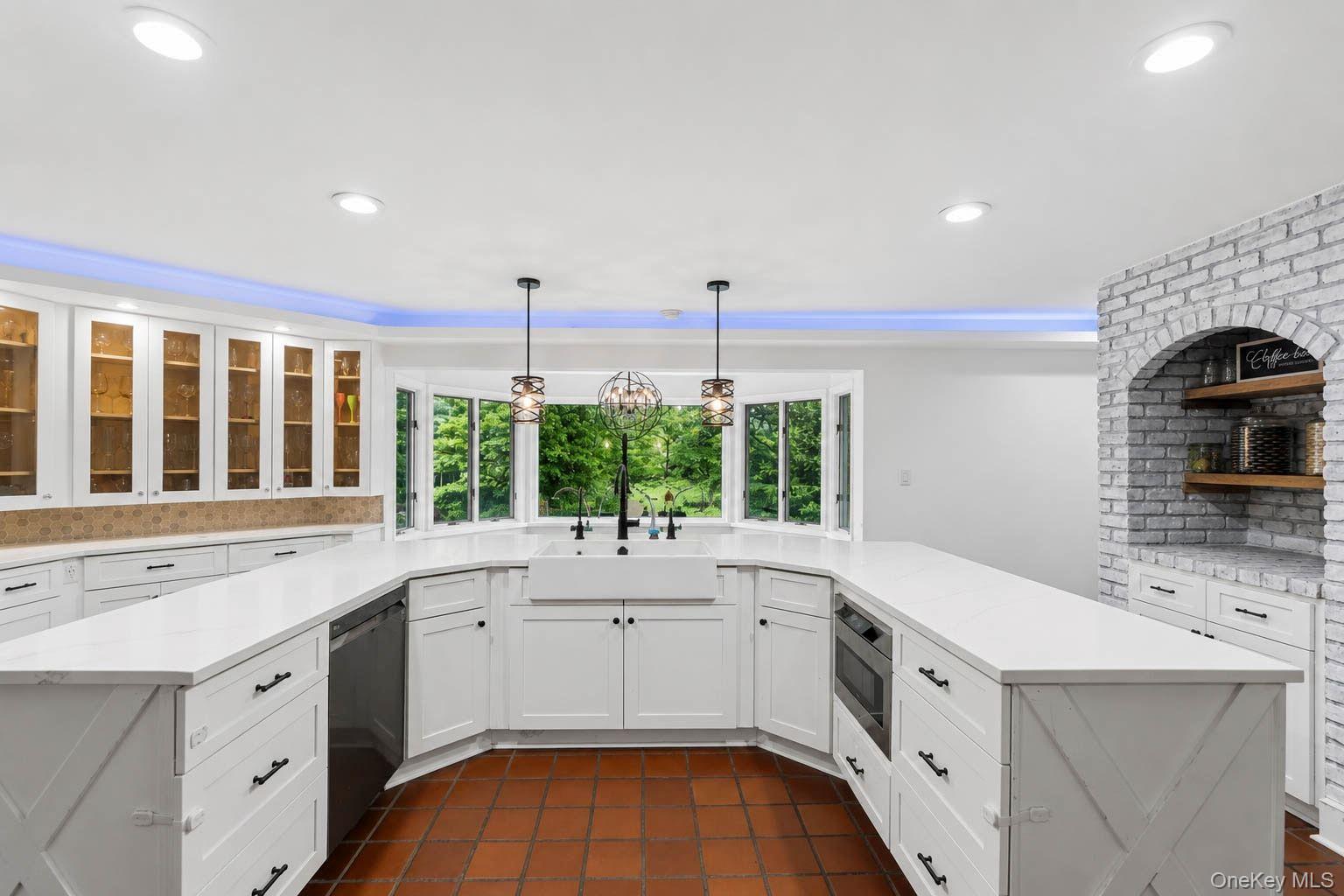 450 Oyster Bay Road