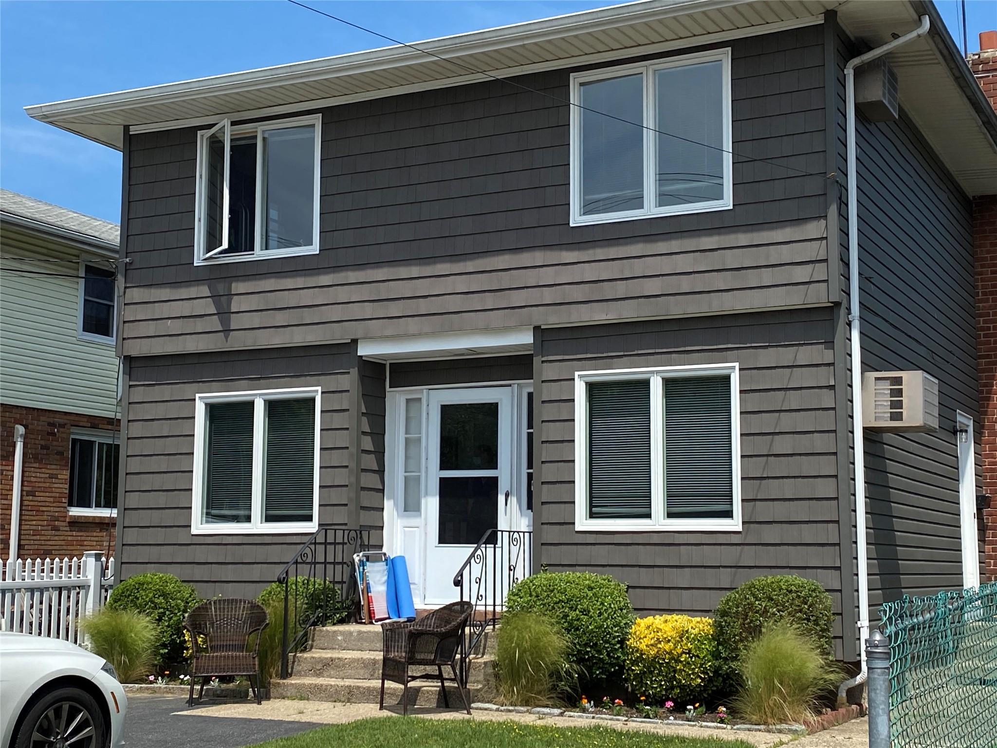 9 Yennicock Avenue
