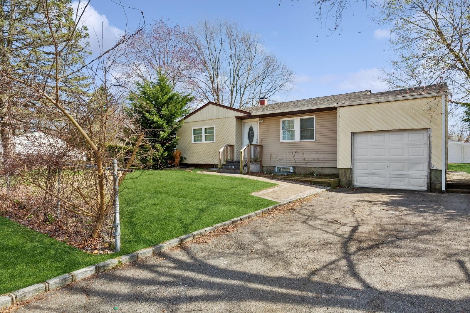 270 Louise Avenue