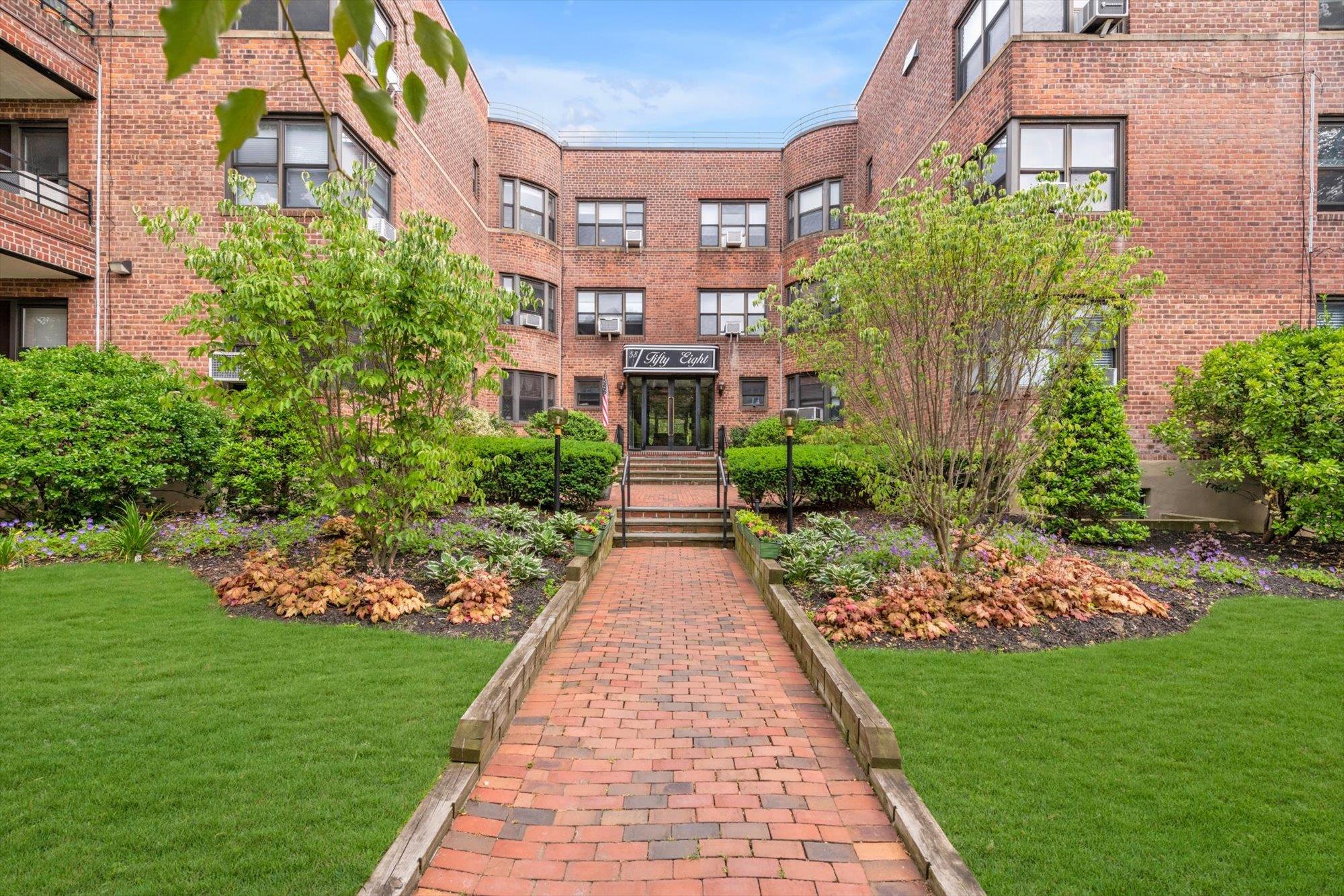 58 Grace Avenue Unit: 3G