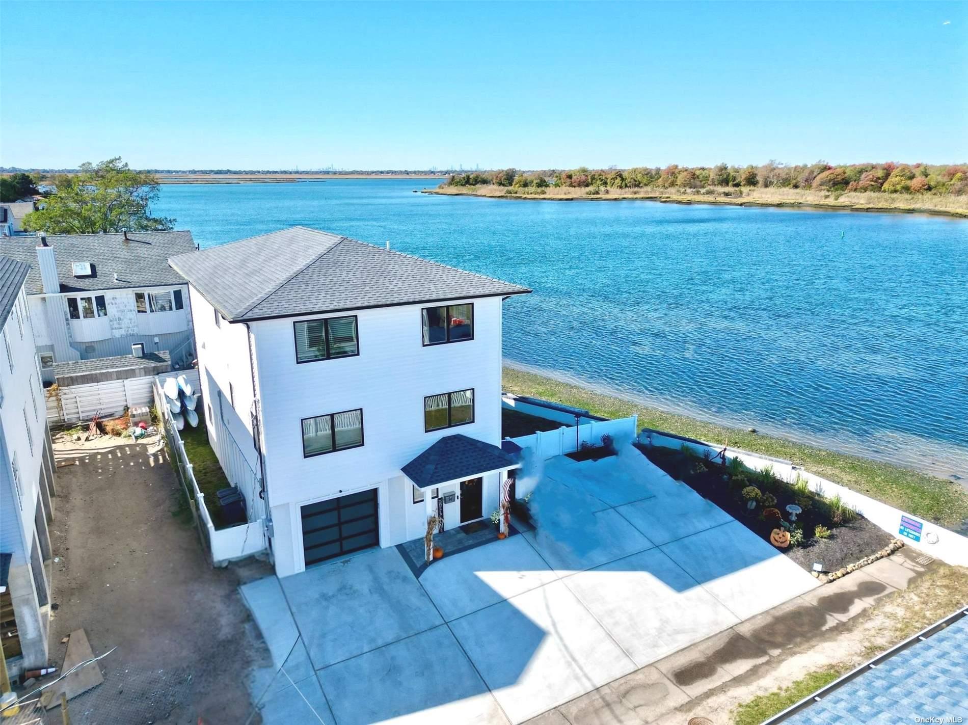 14 Pershing Place