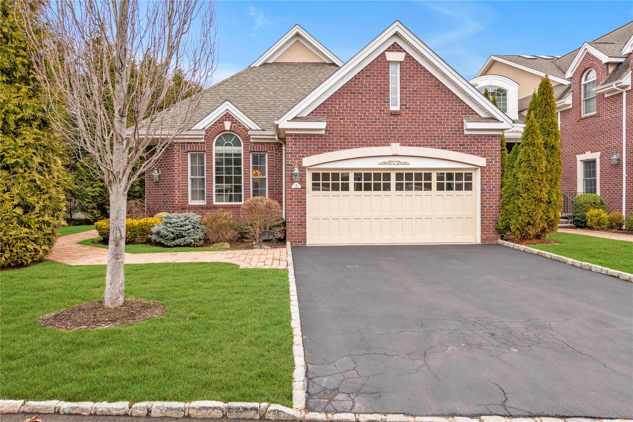 2 Hathaway Lane