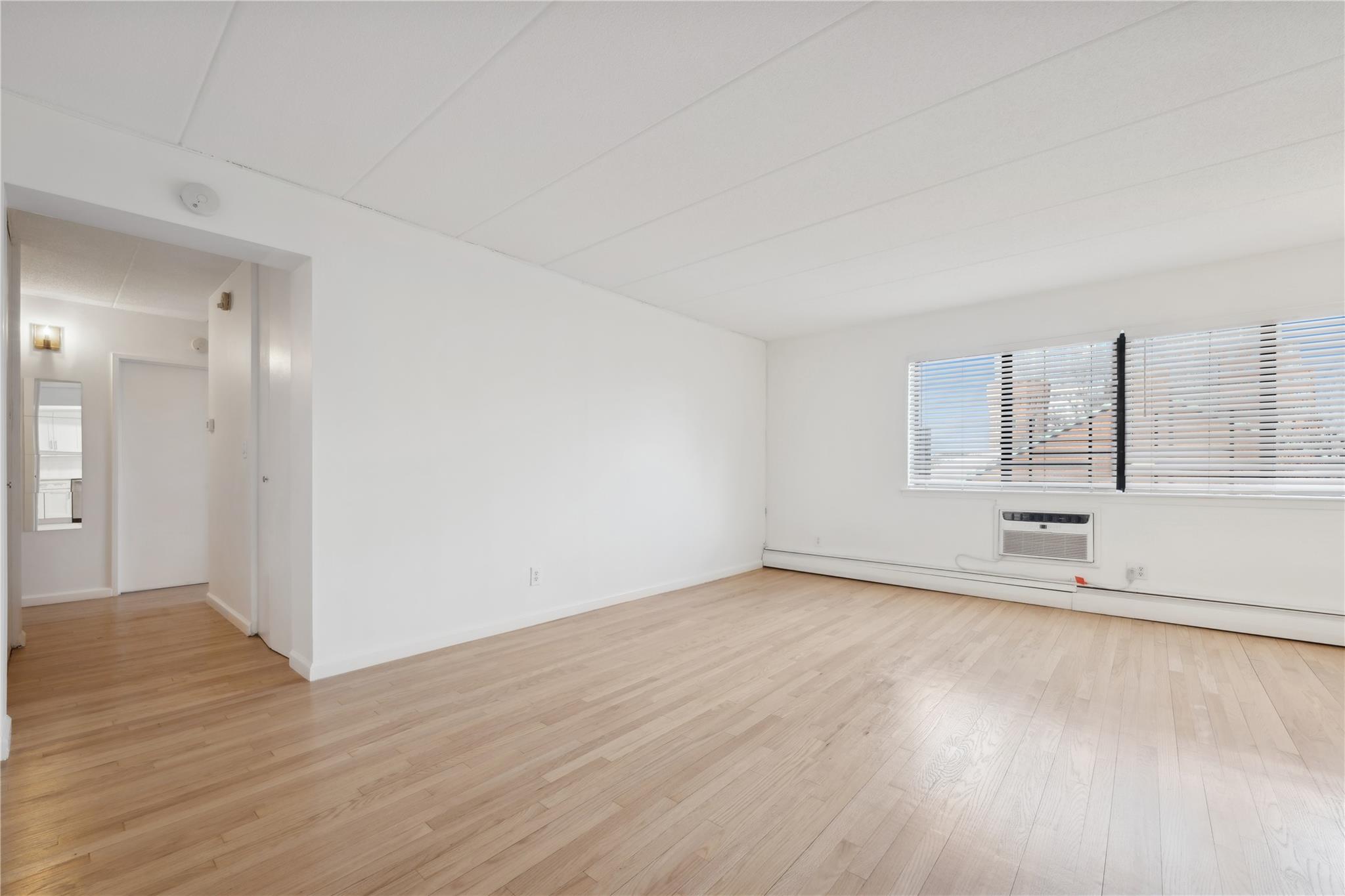 136-75 37th Avenue Unit: 1G
