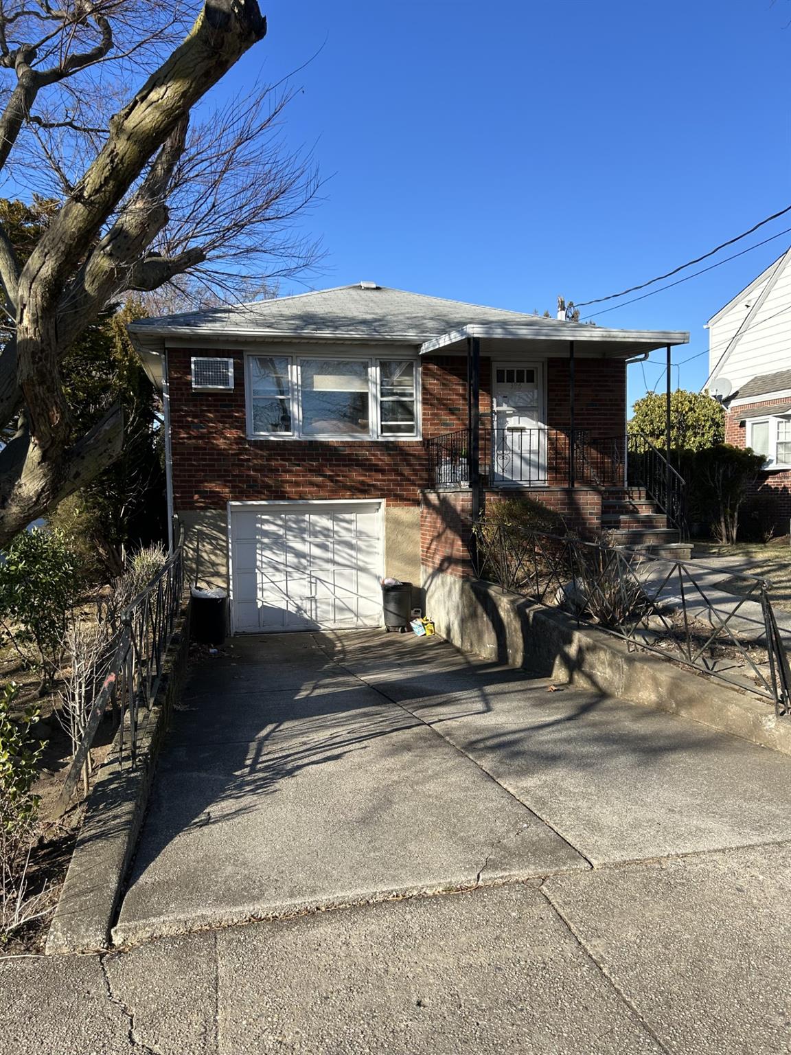 396 Jackson Avenue