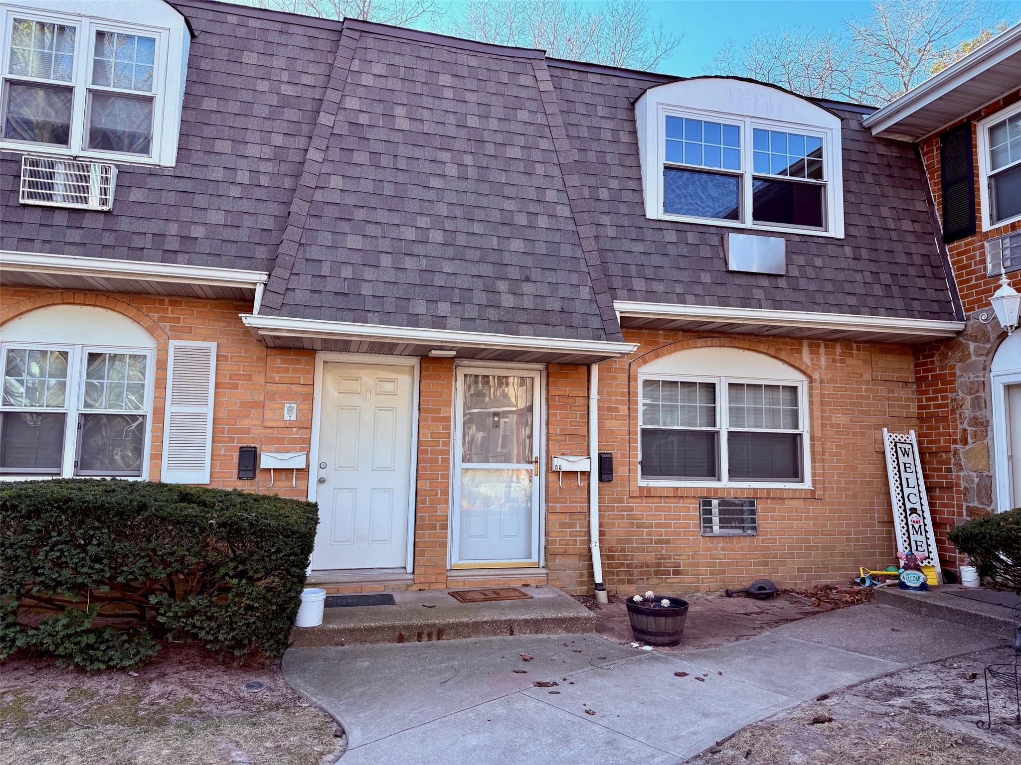 7 Glen Hollow Drive Unit: B-8