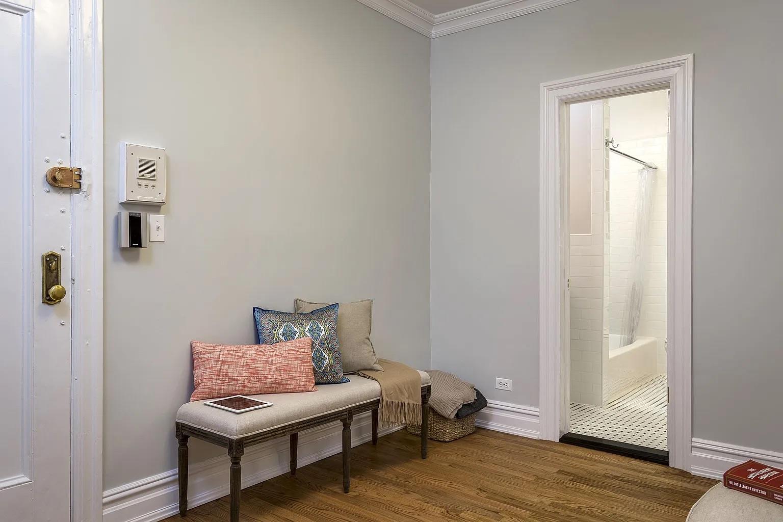 35-27 81st Street Unit: 5E