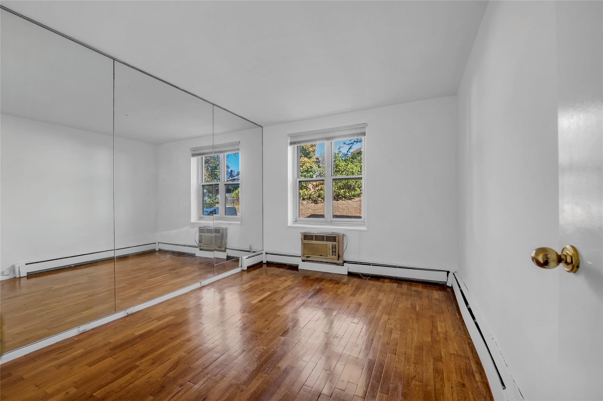 185 S. Middle Neck Road Unit: 1G