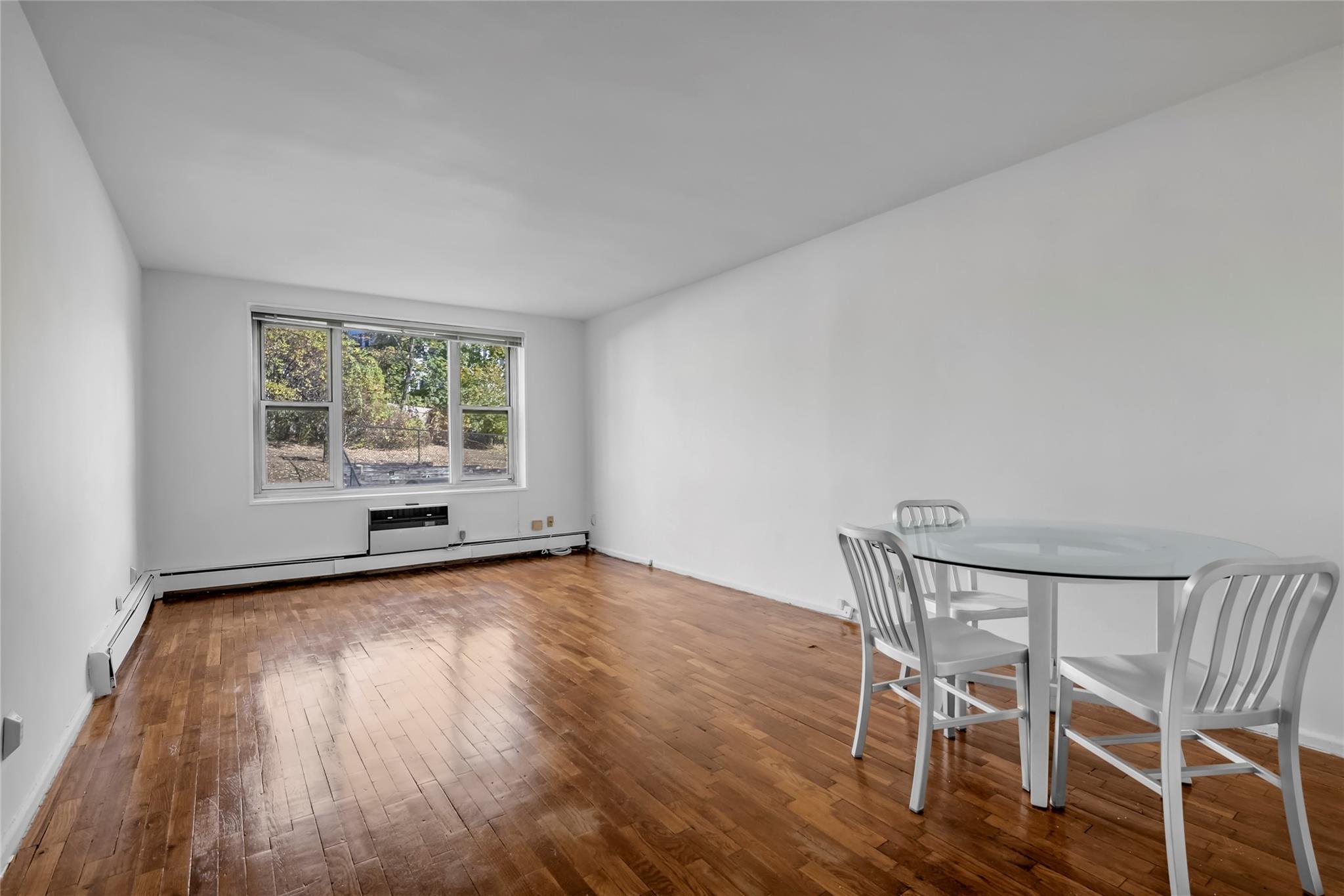 185 S. Middle Neck Road Unit: 1G