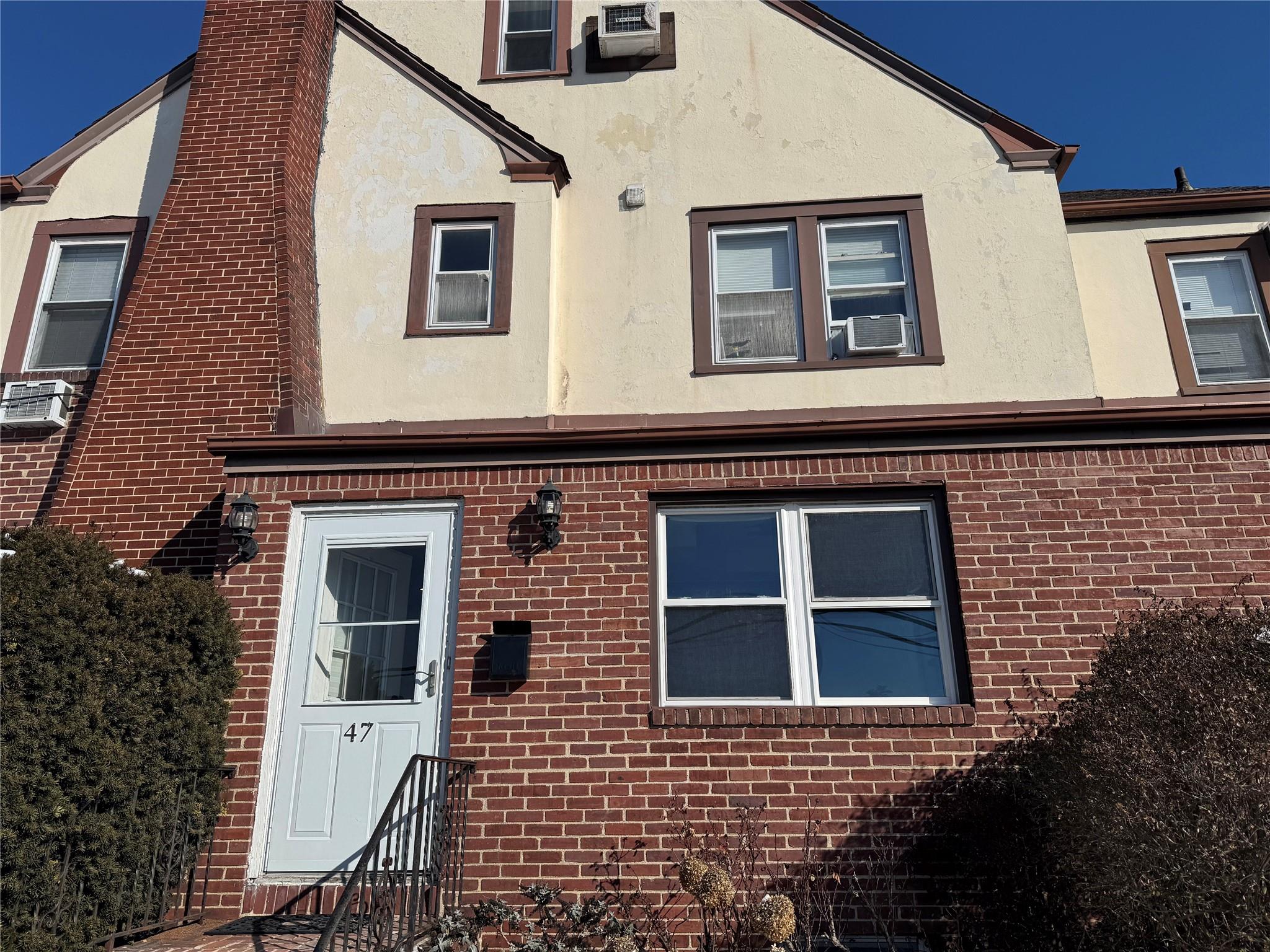 47 N Clinton Avenue