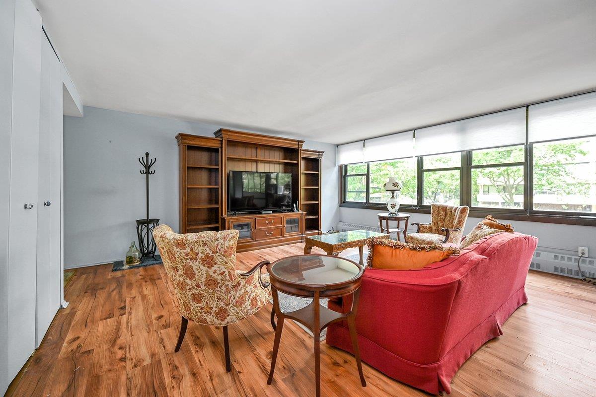 166-10 Powells Cove Blvd Unit: 3D
